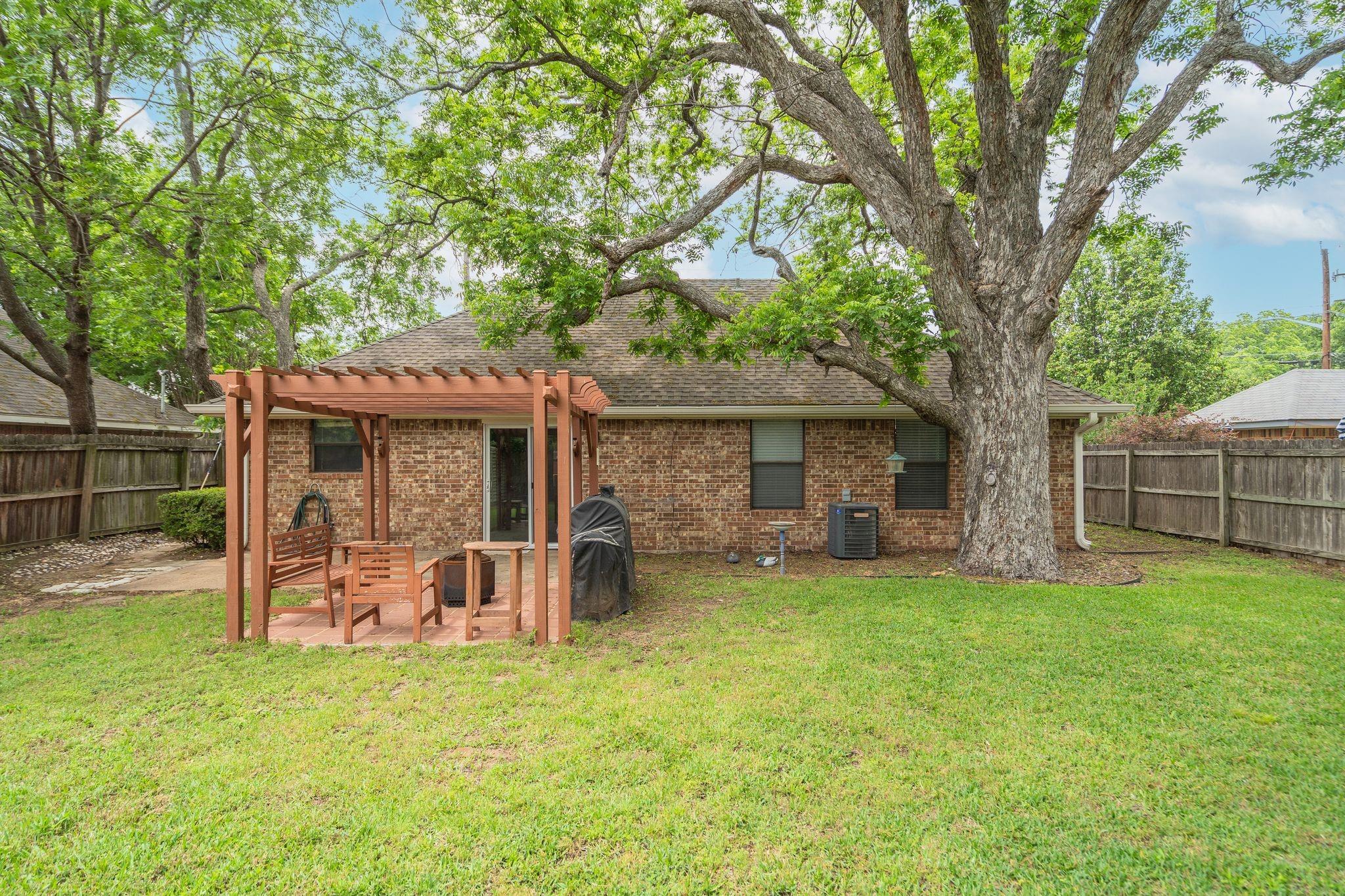 main property photo 15