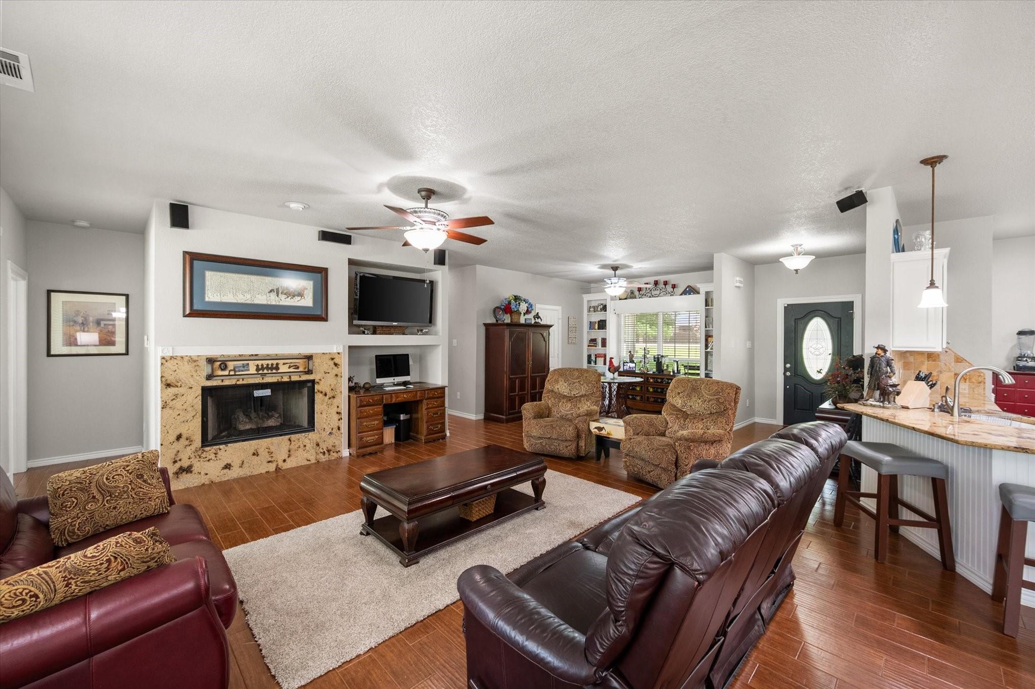 main property photo 14