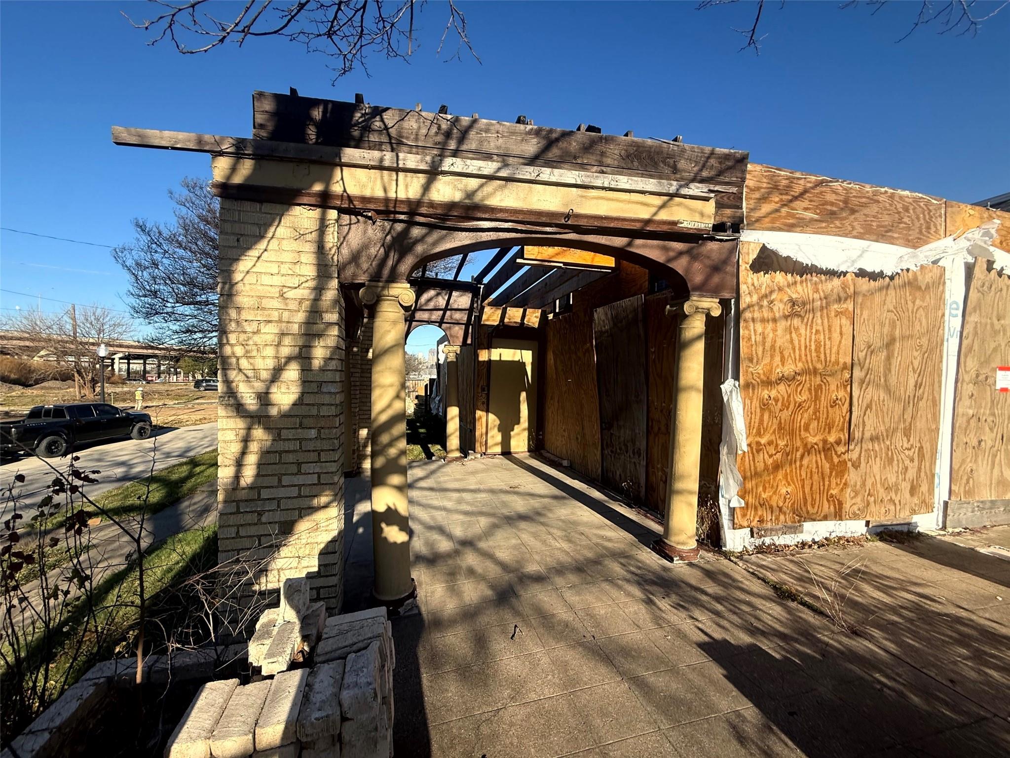 main property photo 3