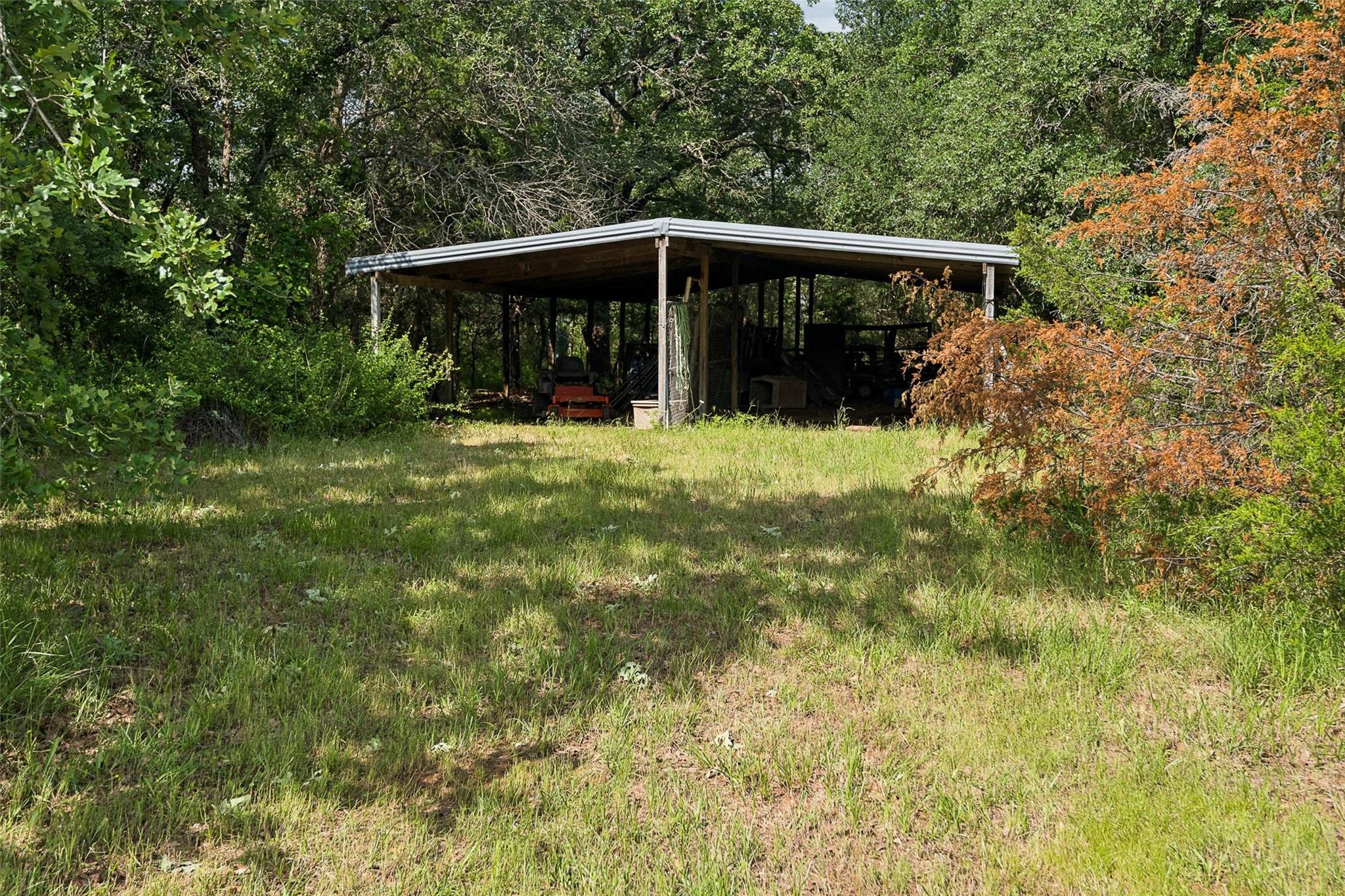 main property photo 13