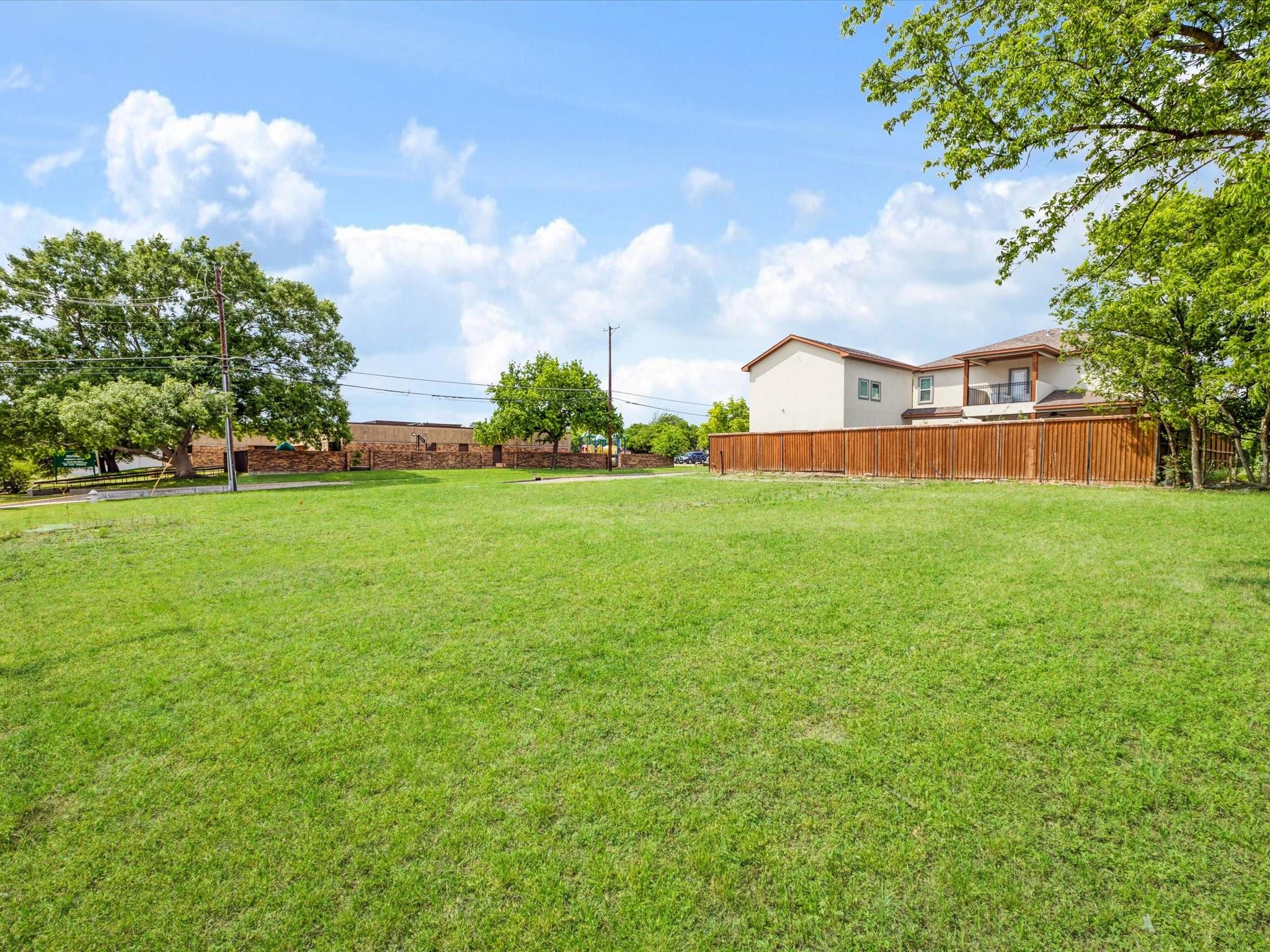 main property photo 12