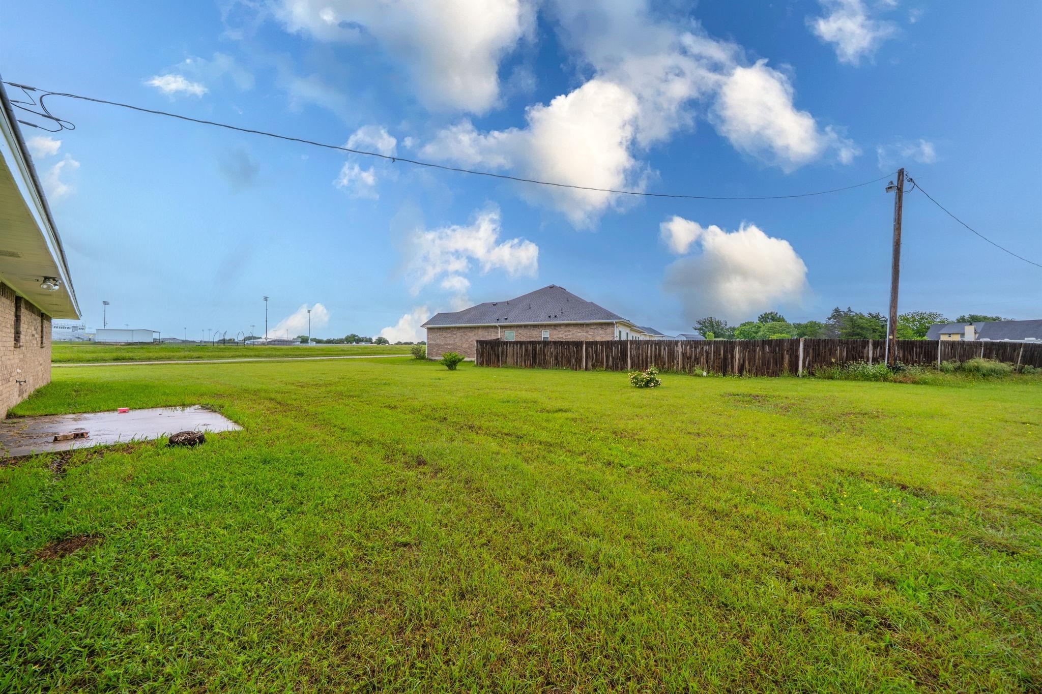 main property photo 22
