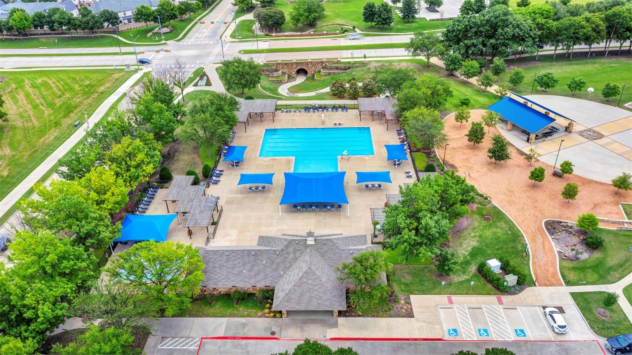 main property photo 32