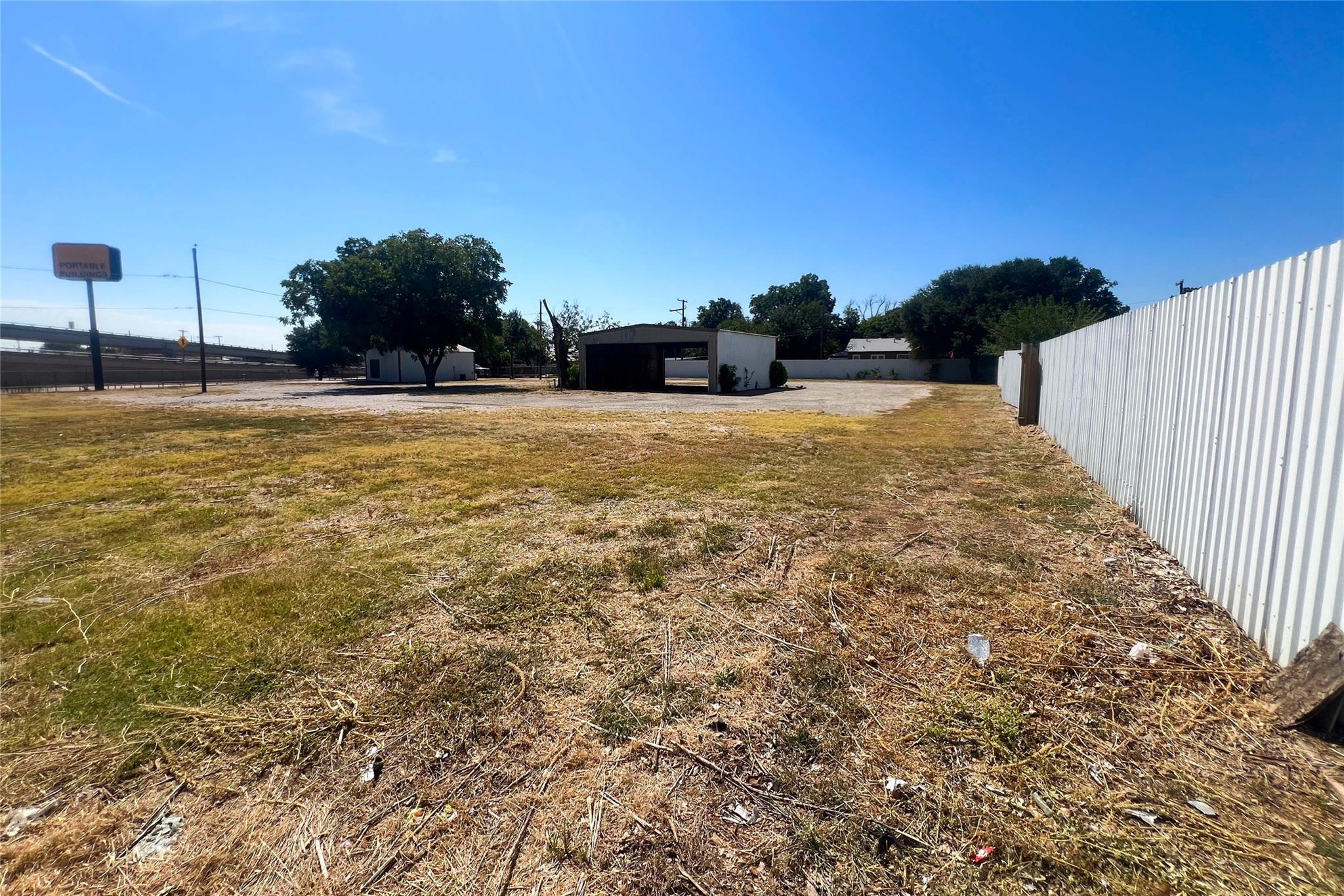 main property photo 21