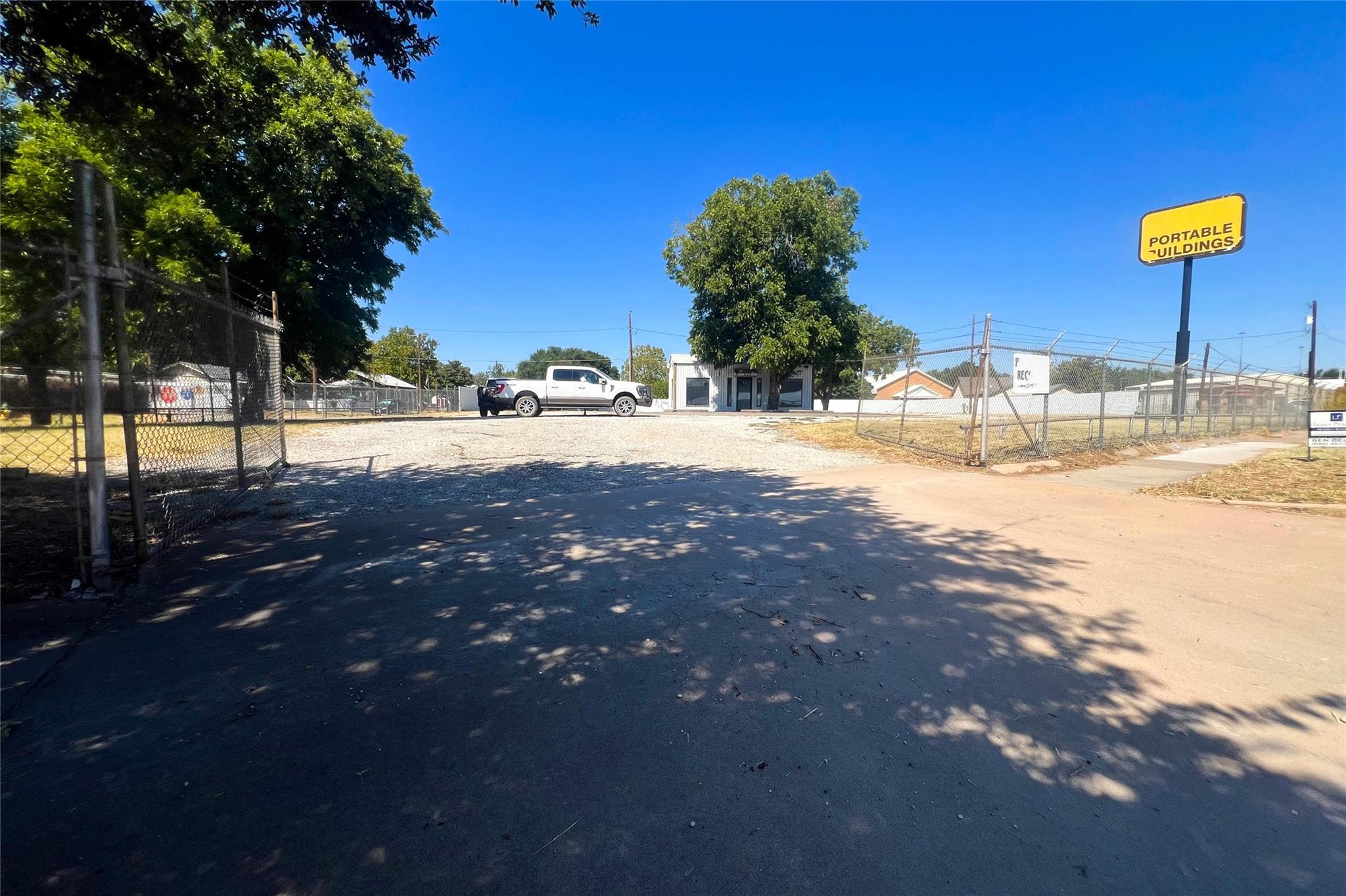 main property photo 31