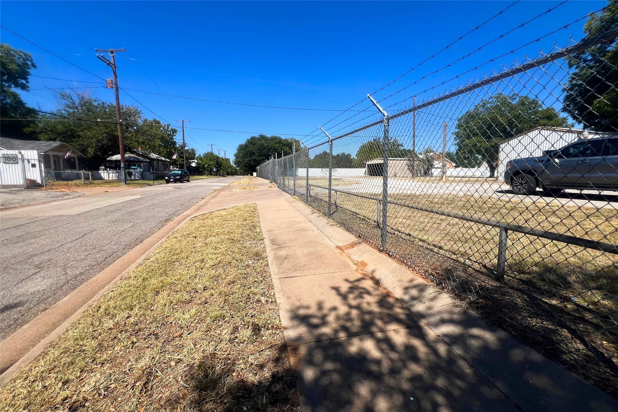 main property photo 34