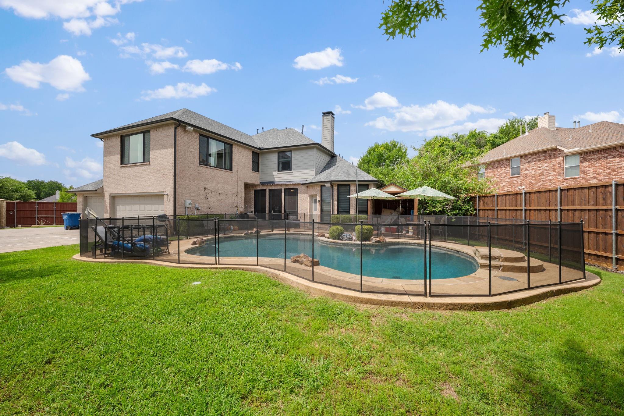 main property photo 32