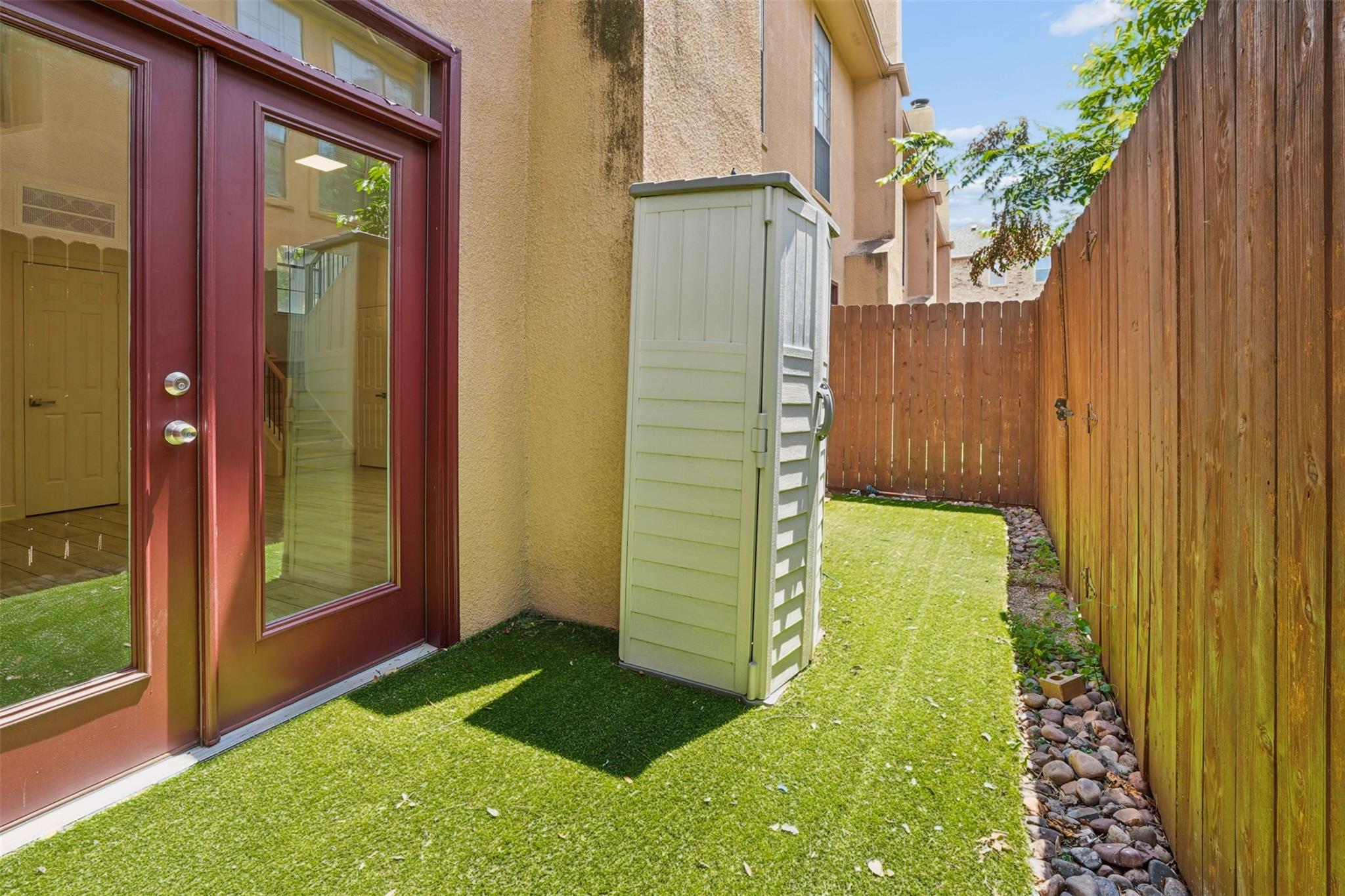 main property photo 24