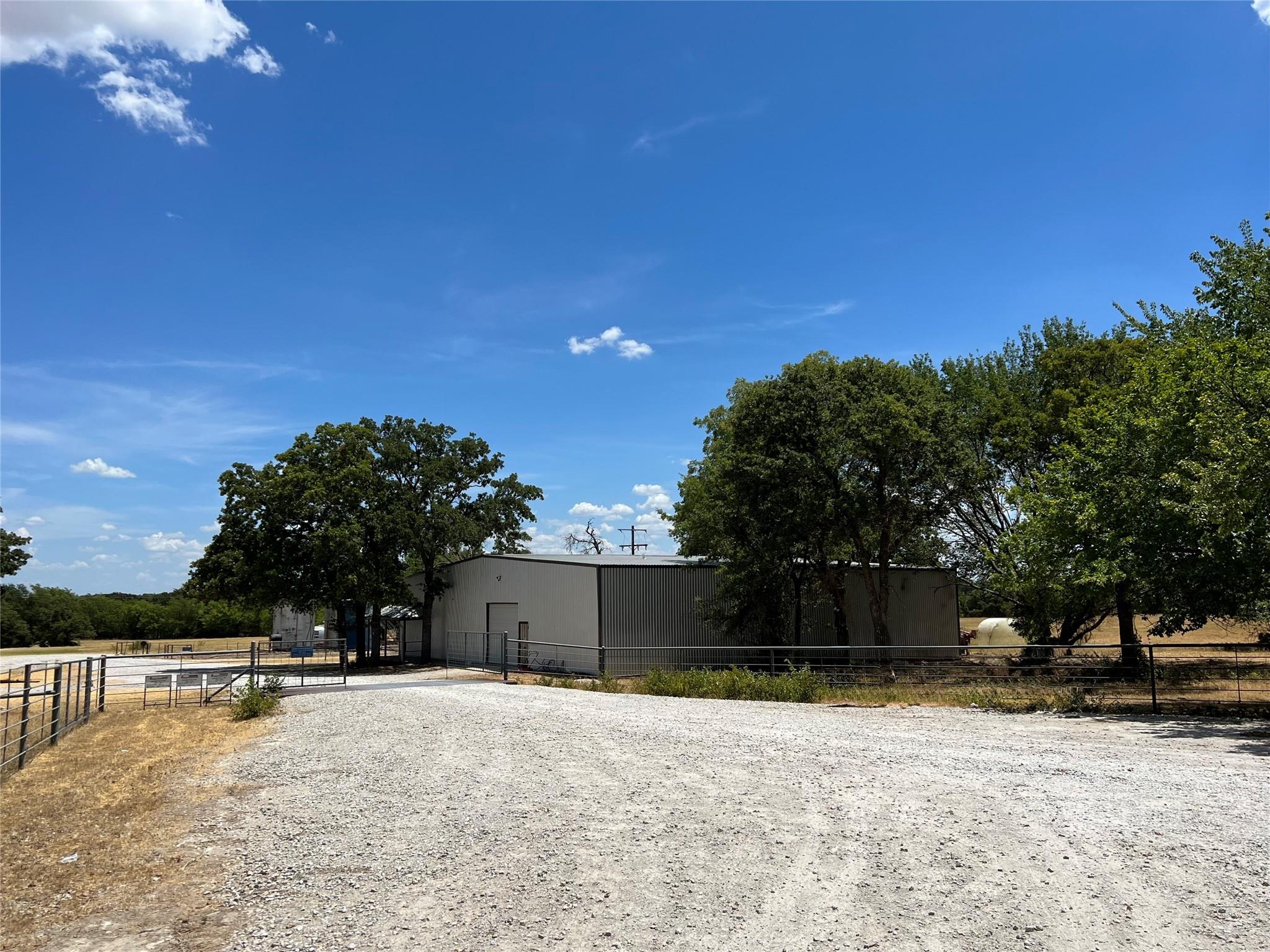 main property photo 23