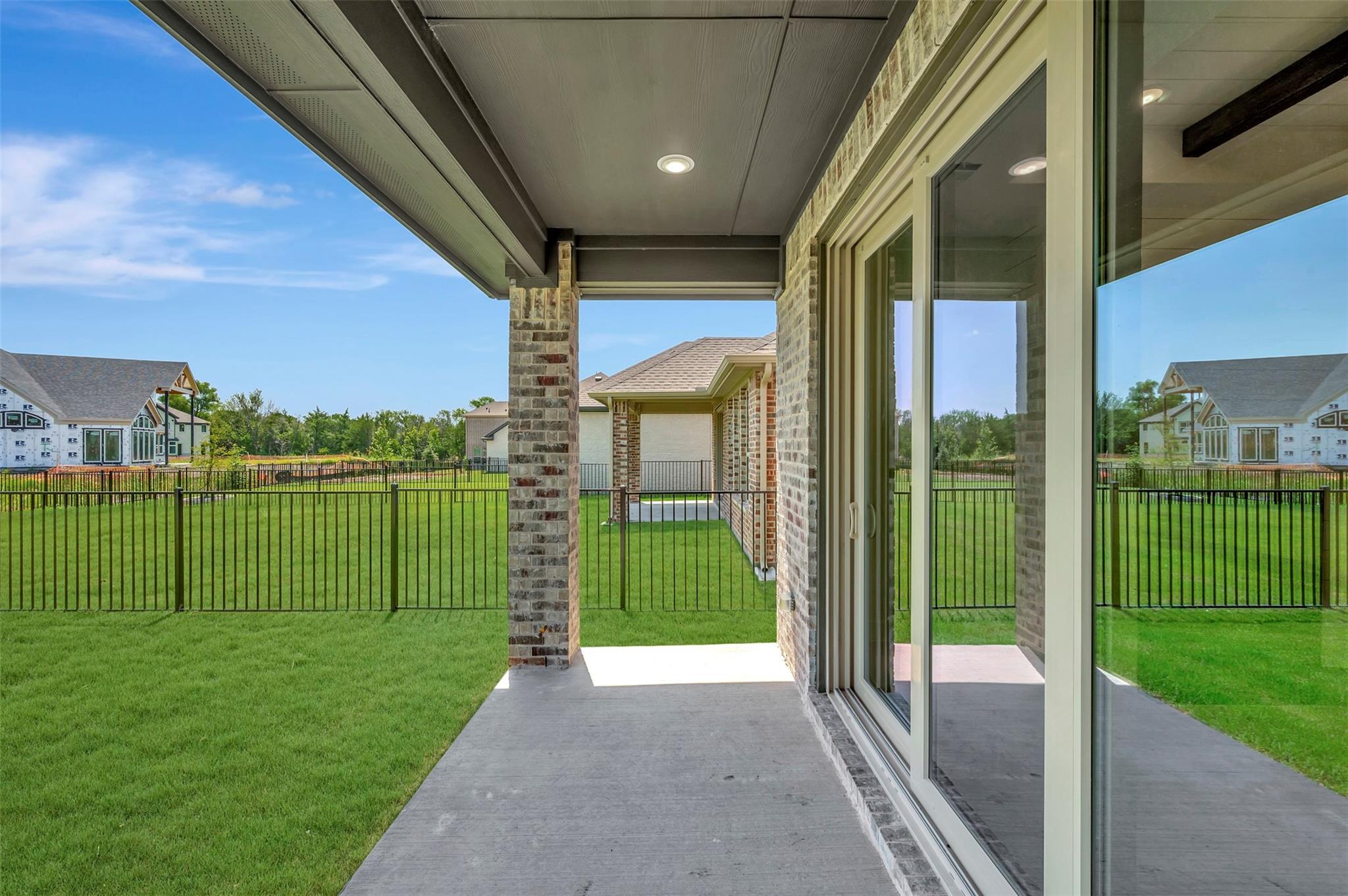 main property photo 25