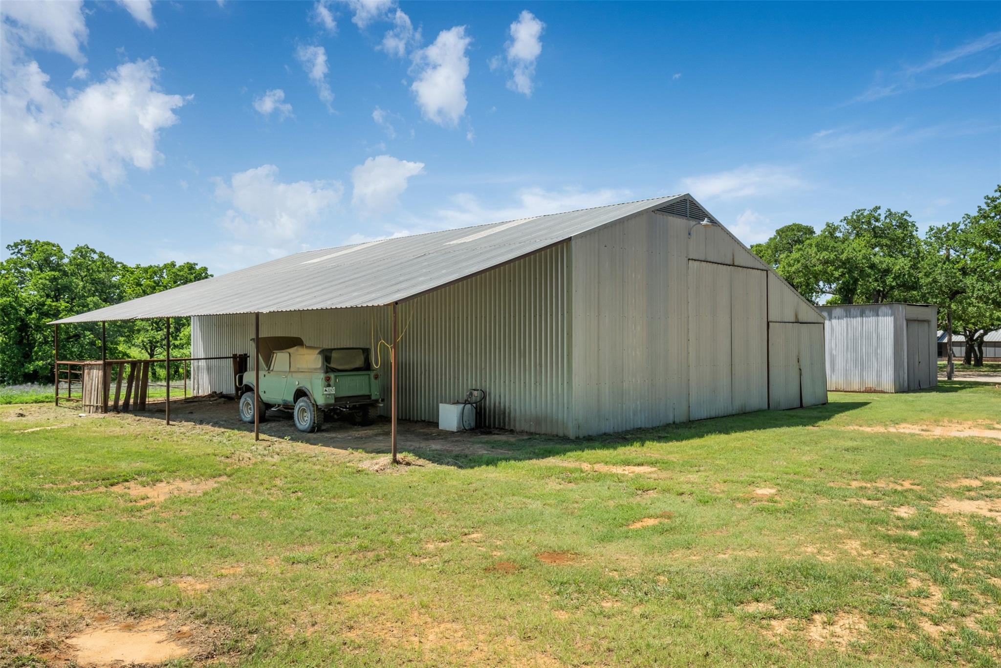 main property photo 29