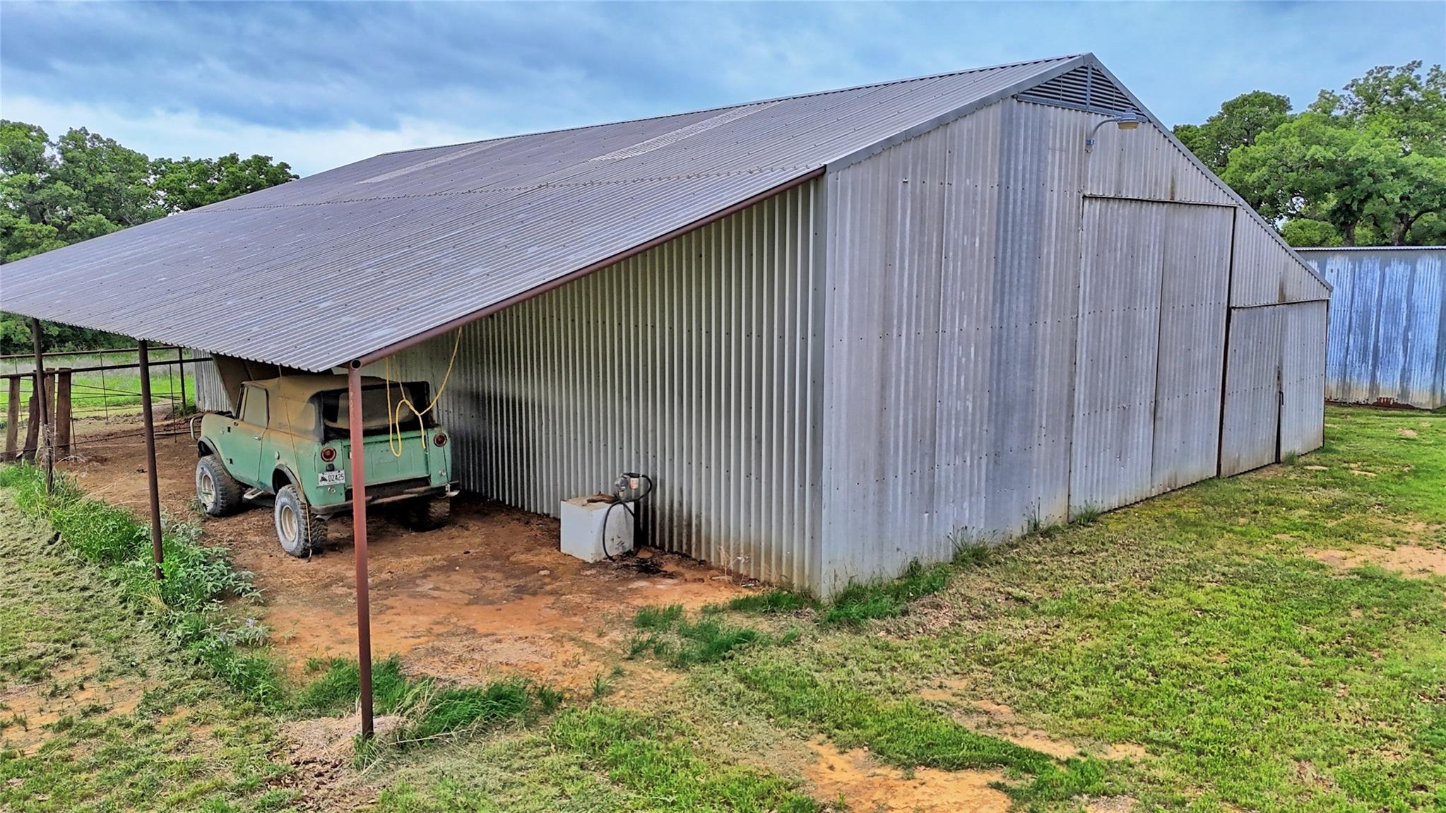 main property photo 31