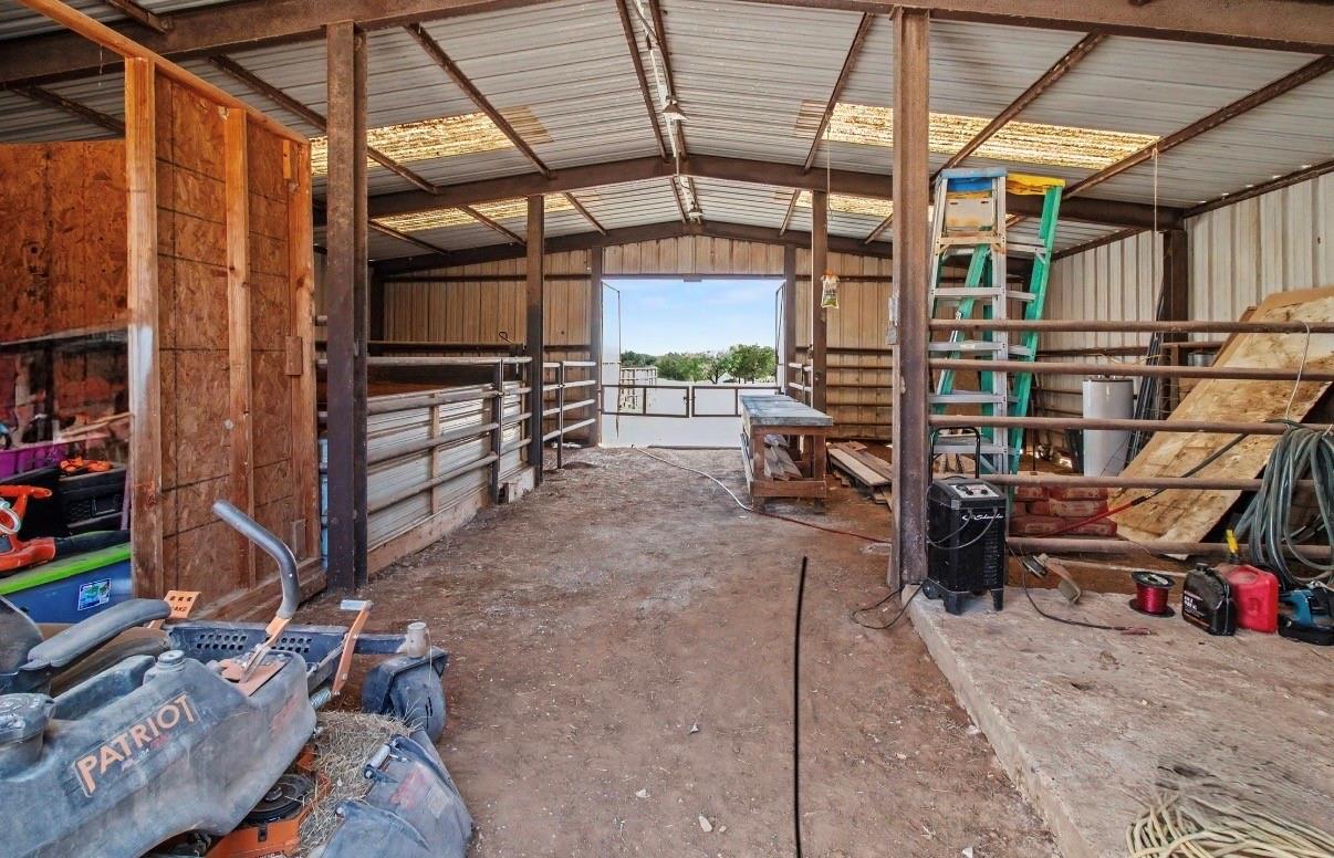 main property photo 39