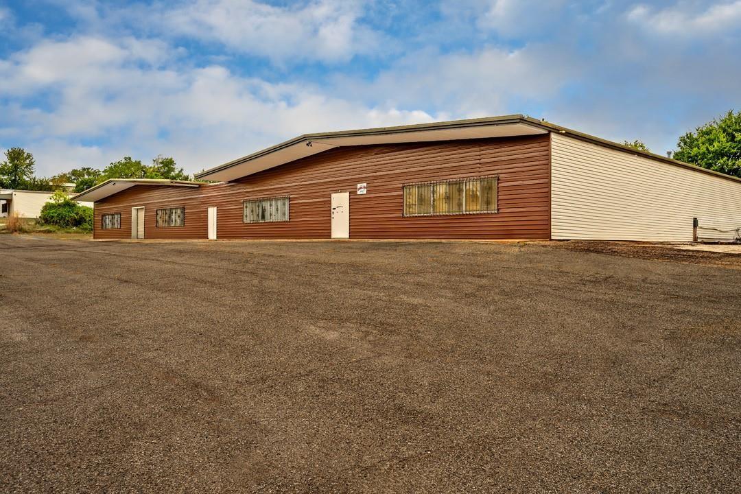 main property photo 33