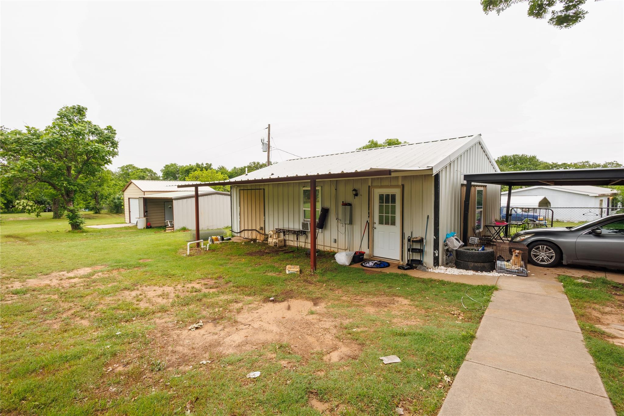 main property photo 4