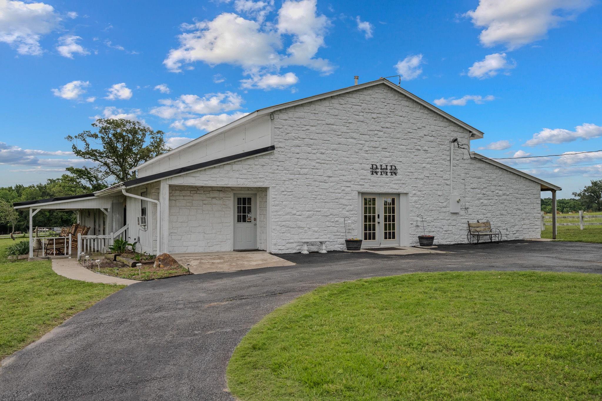 main property photo 24