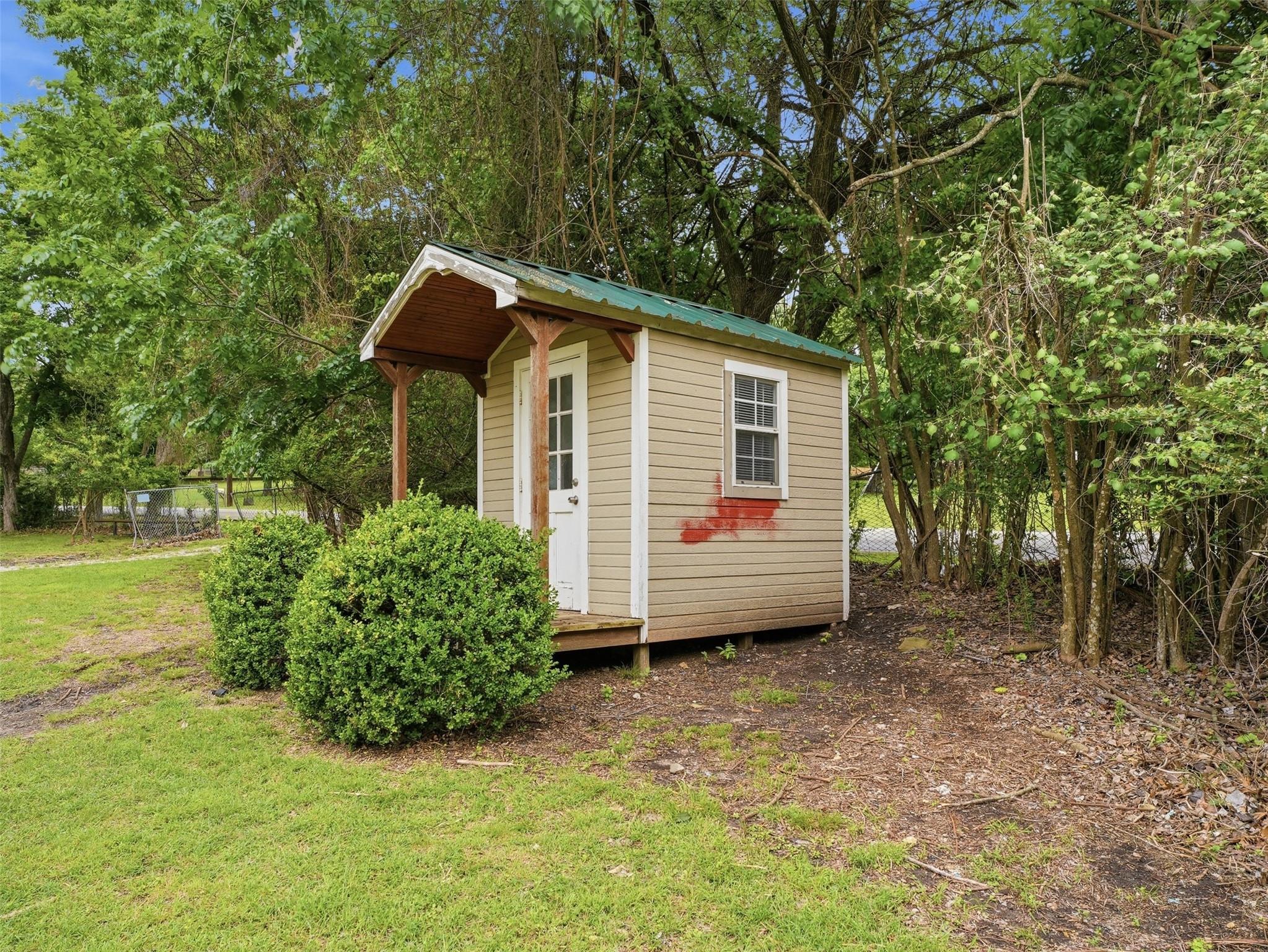 main property photo 20
