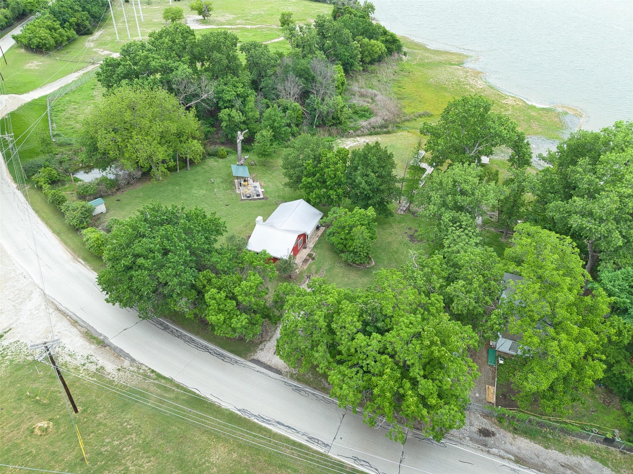 main property photo 33