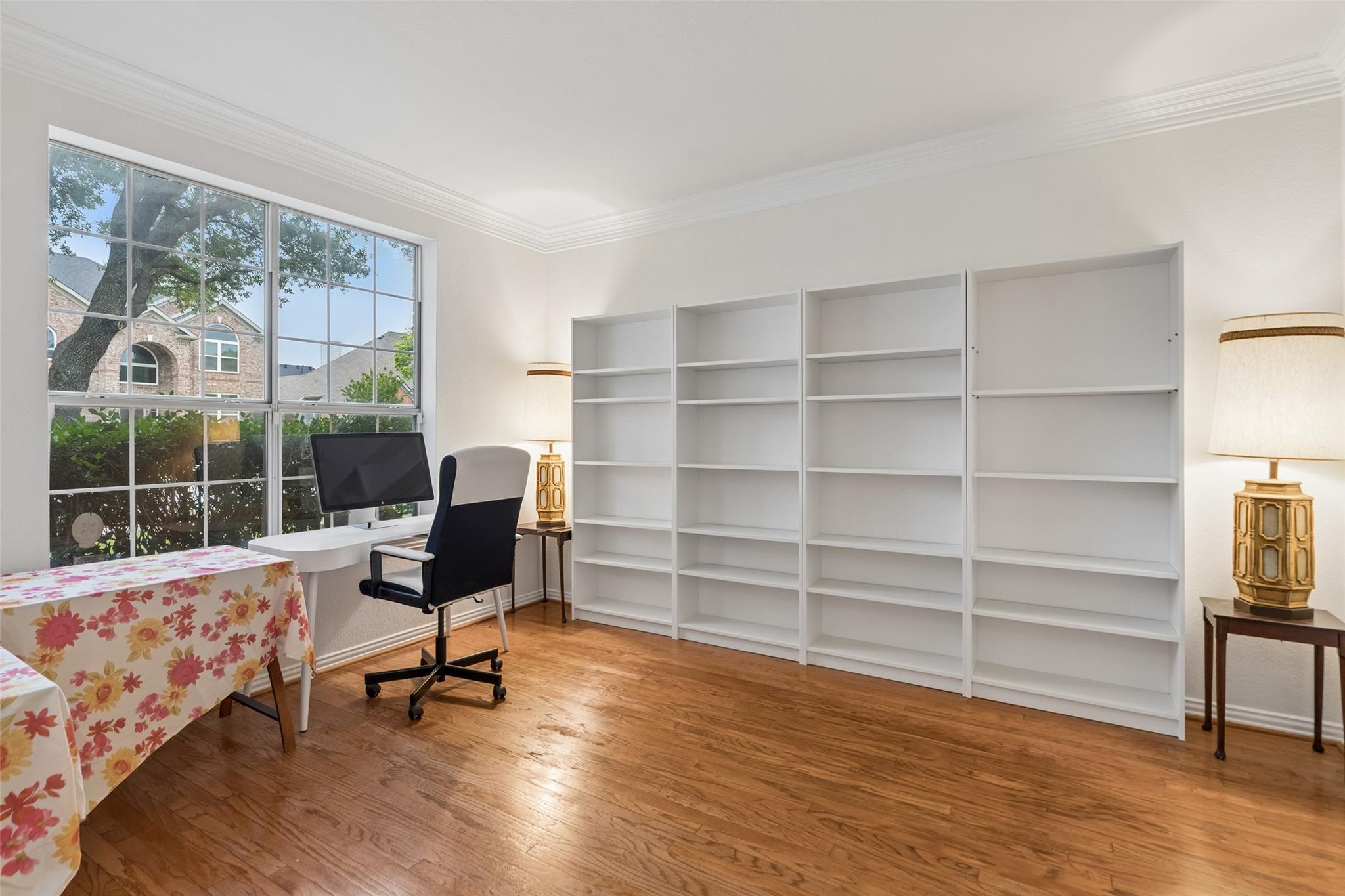 main property photo 30