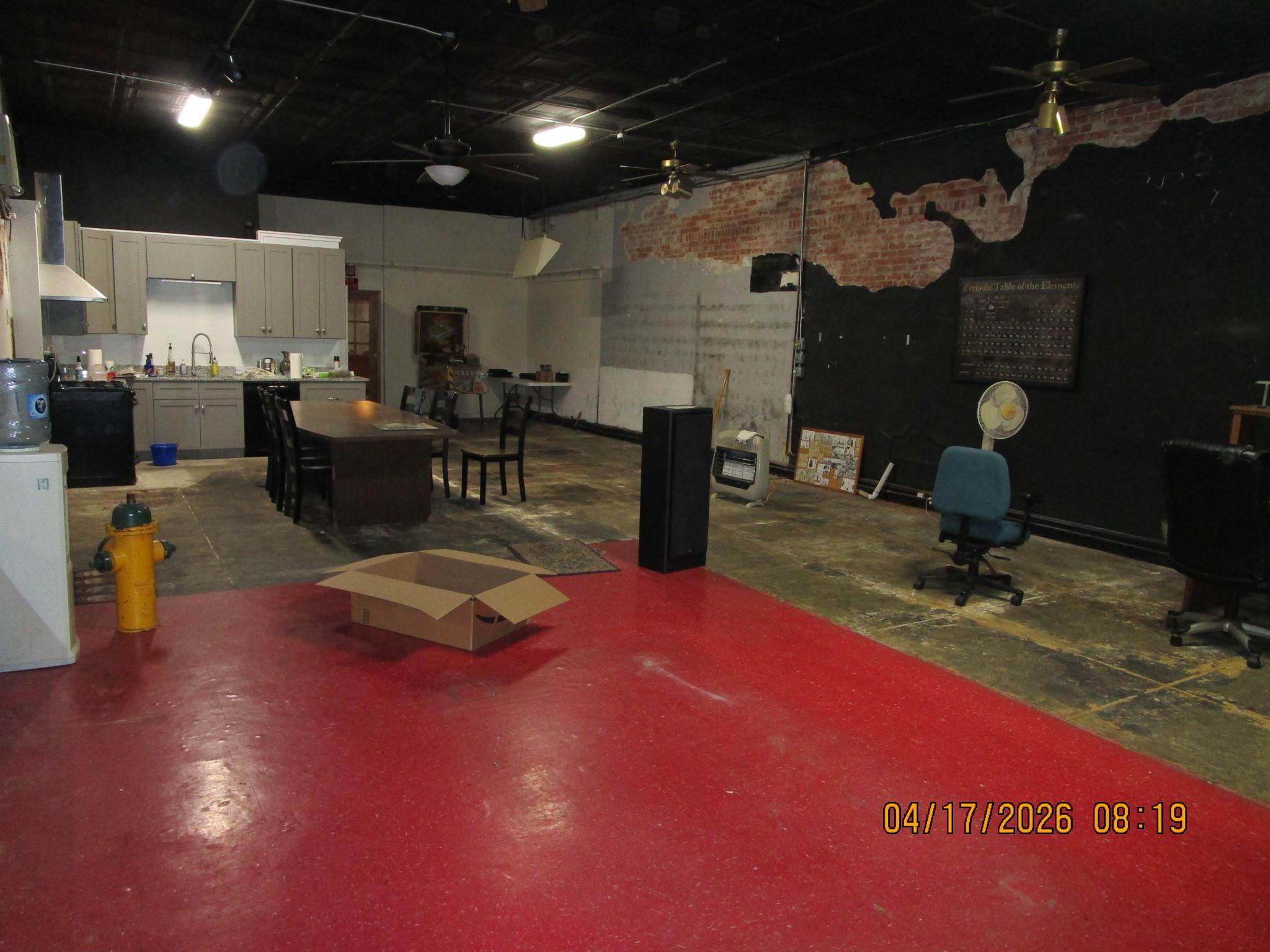 main property photo 28
