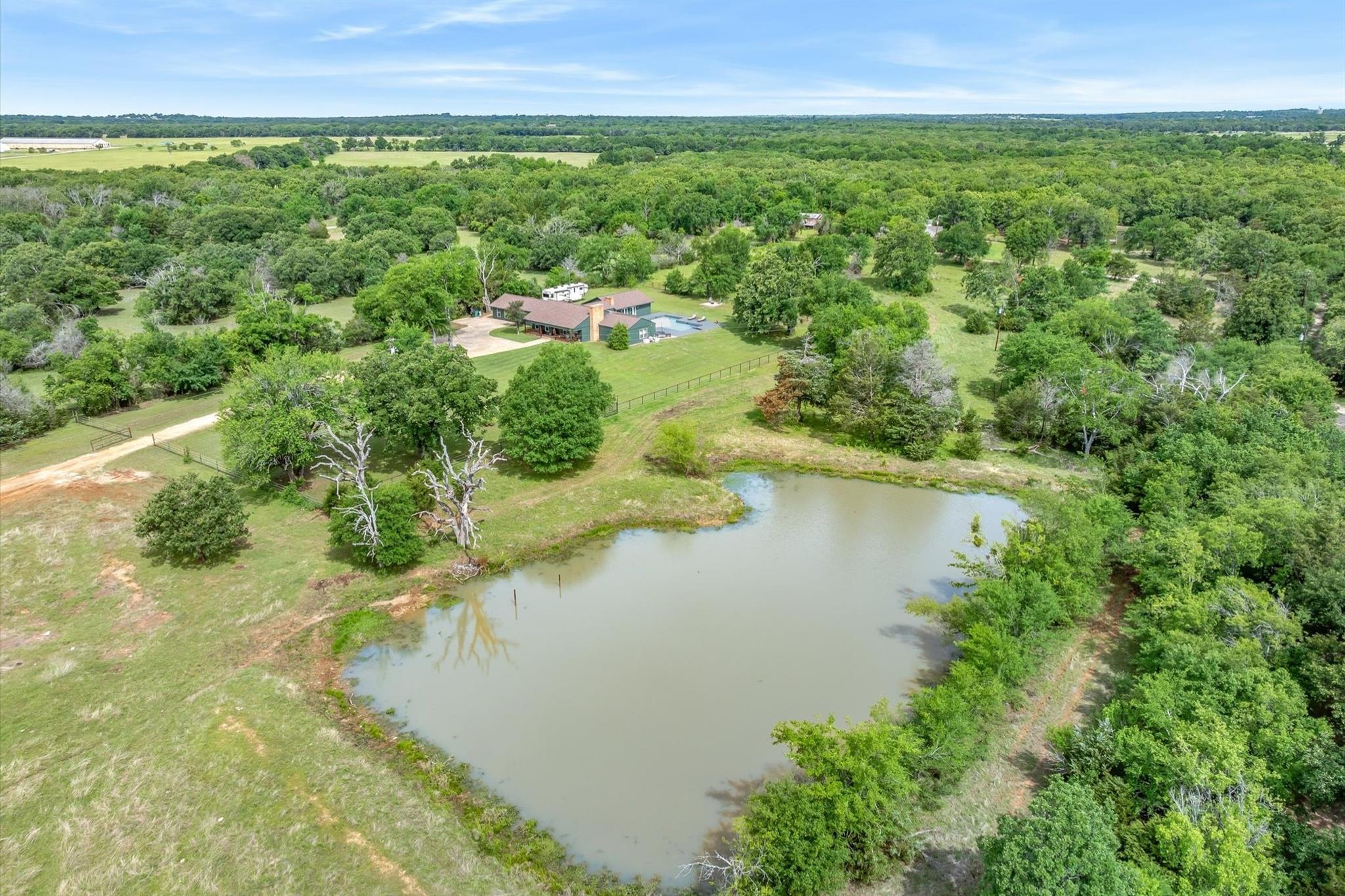 main property photo 37