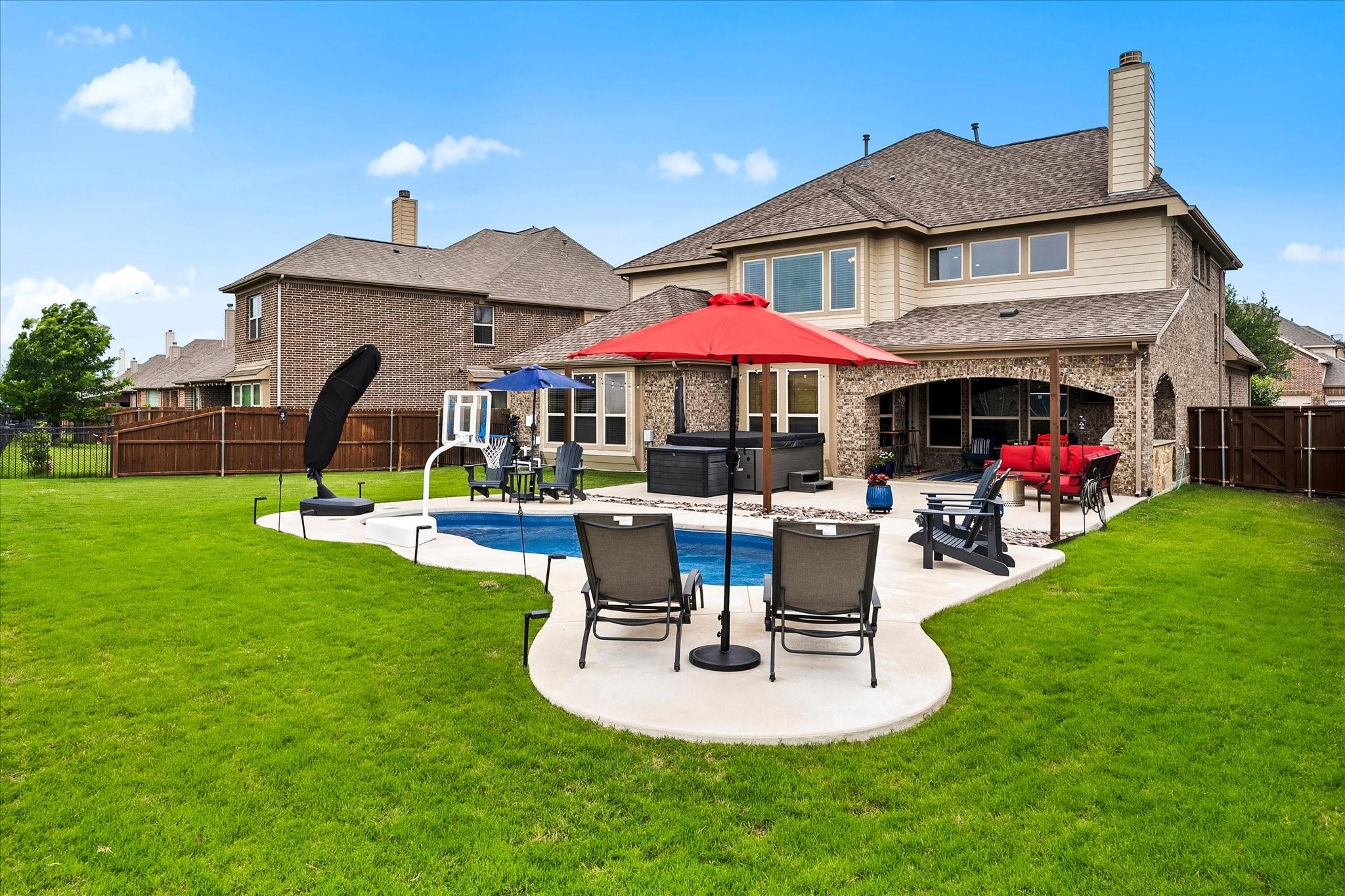 main property photo 30