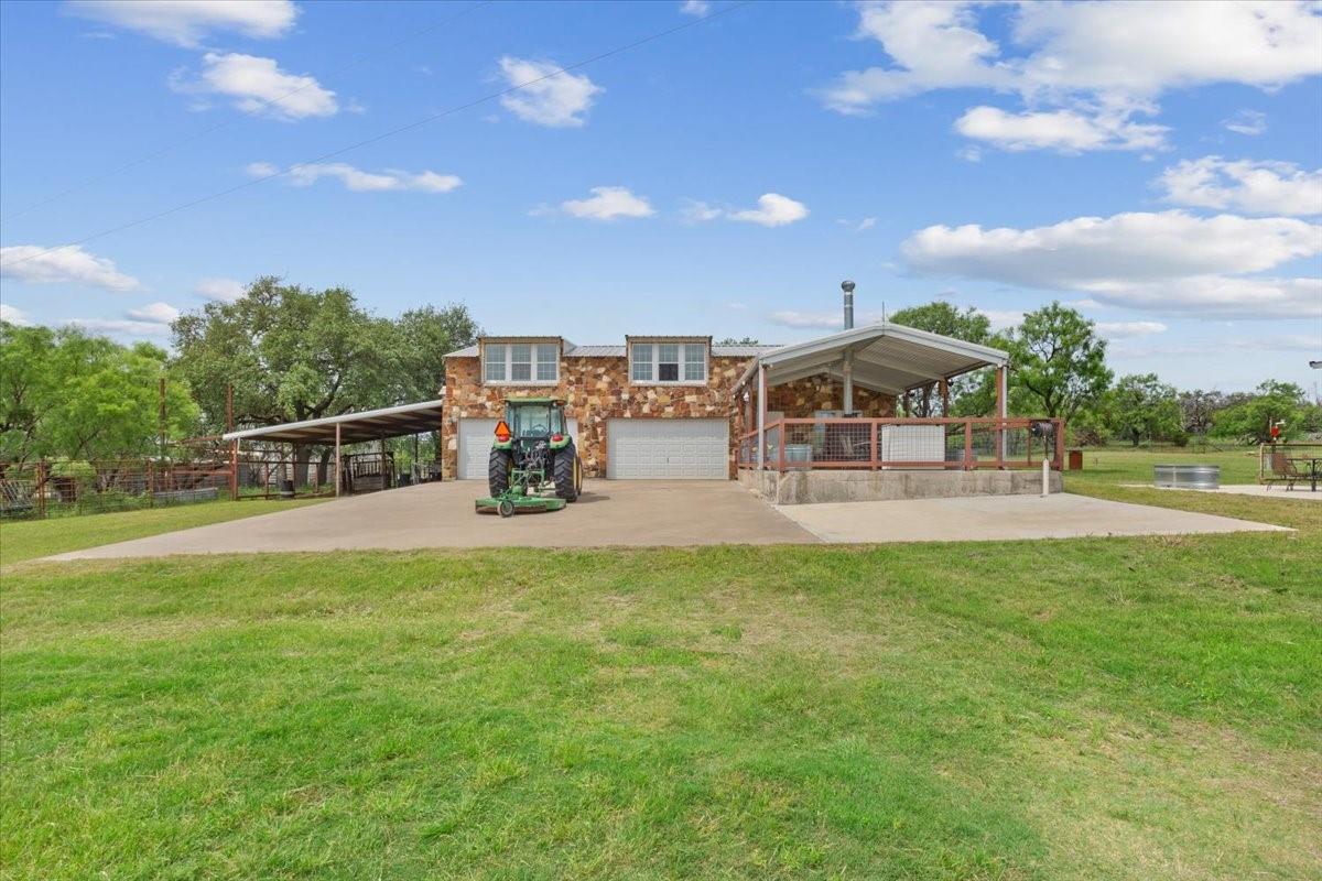 main property photo 3