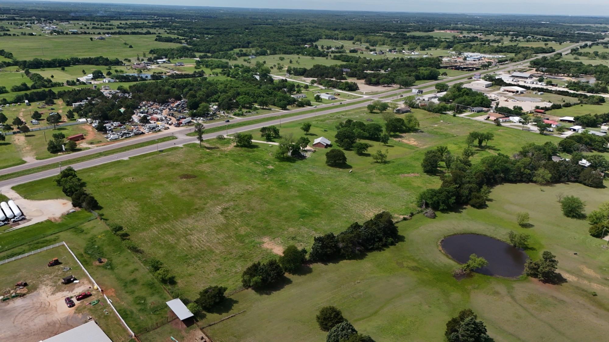 main property photo 16