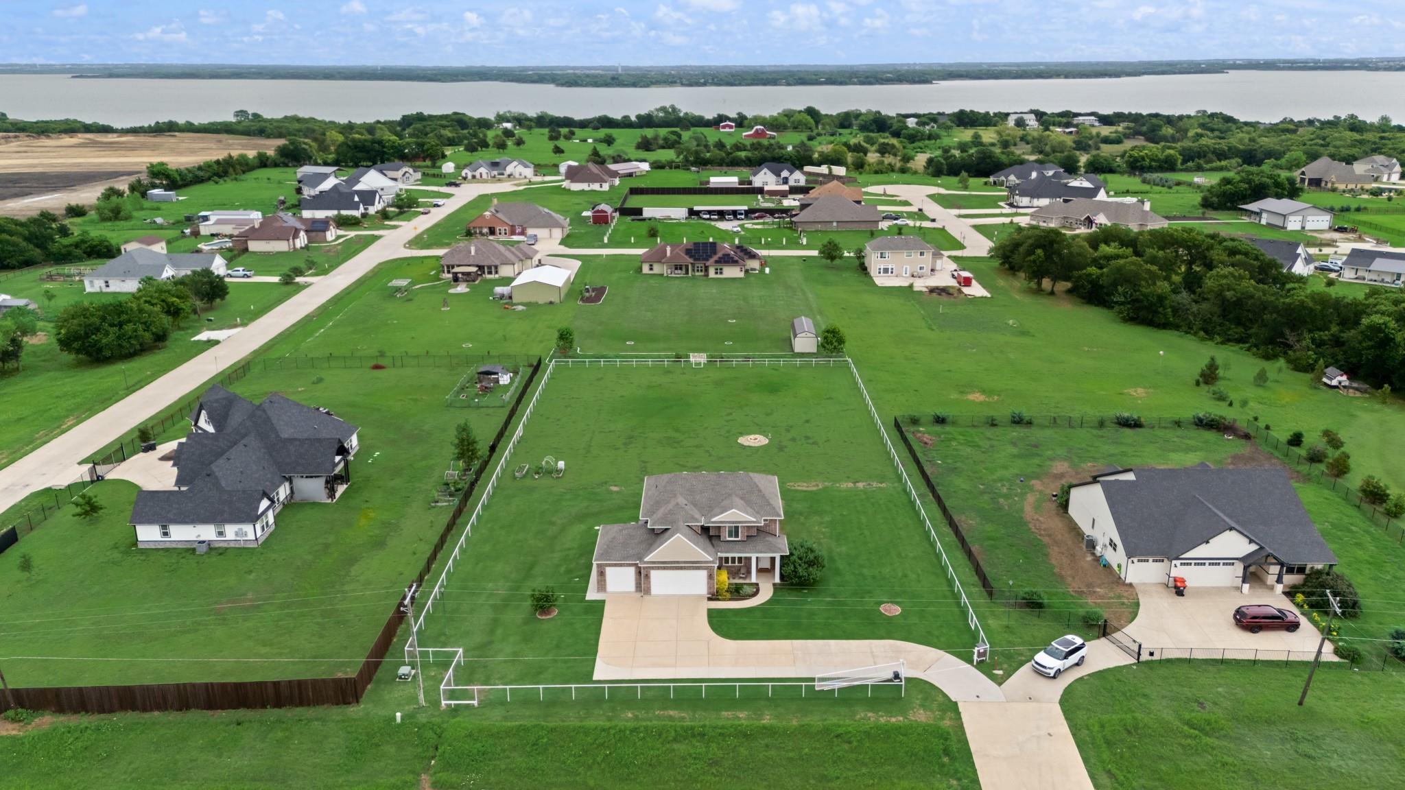 main property photo 36