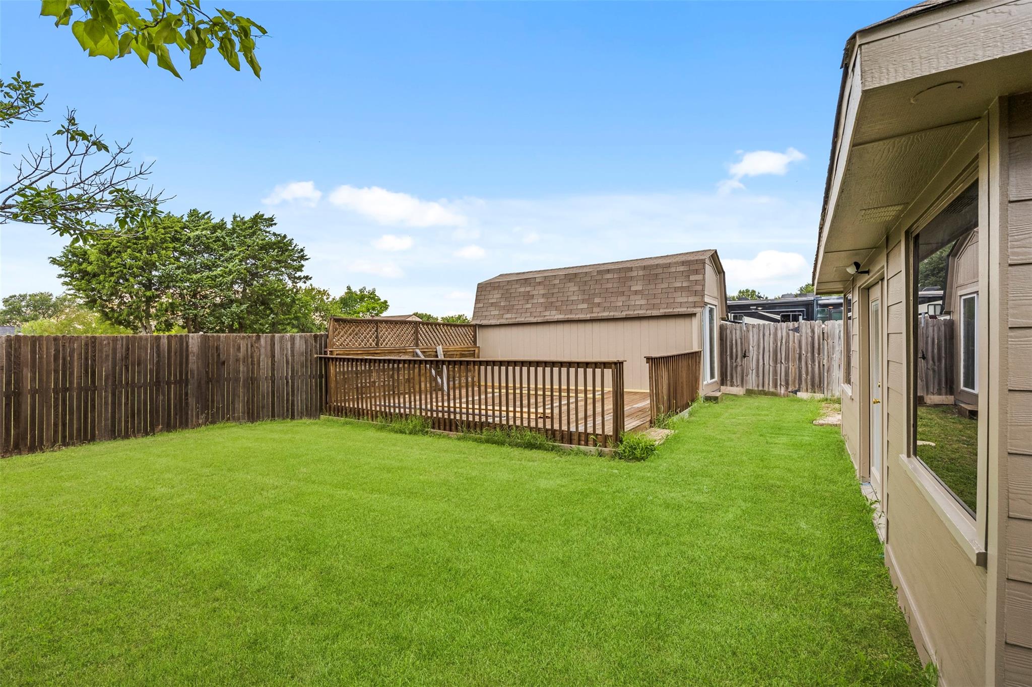 main property photo 30