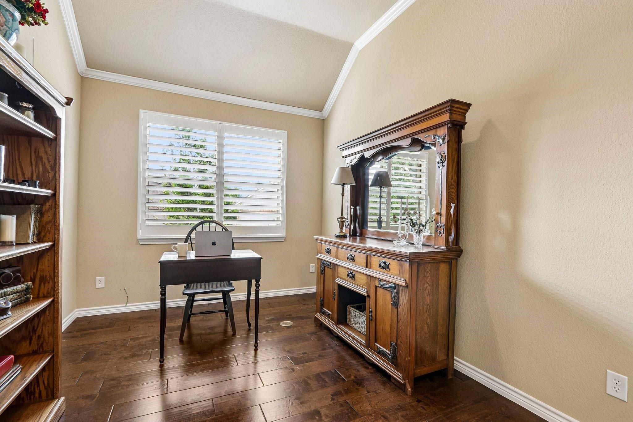 main property photo 27