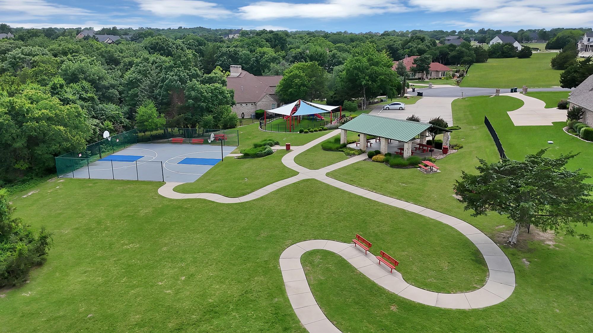 main property photo 28
