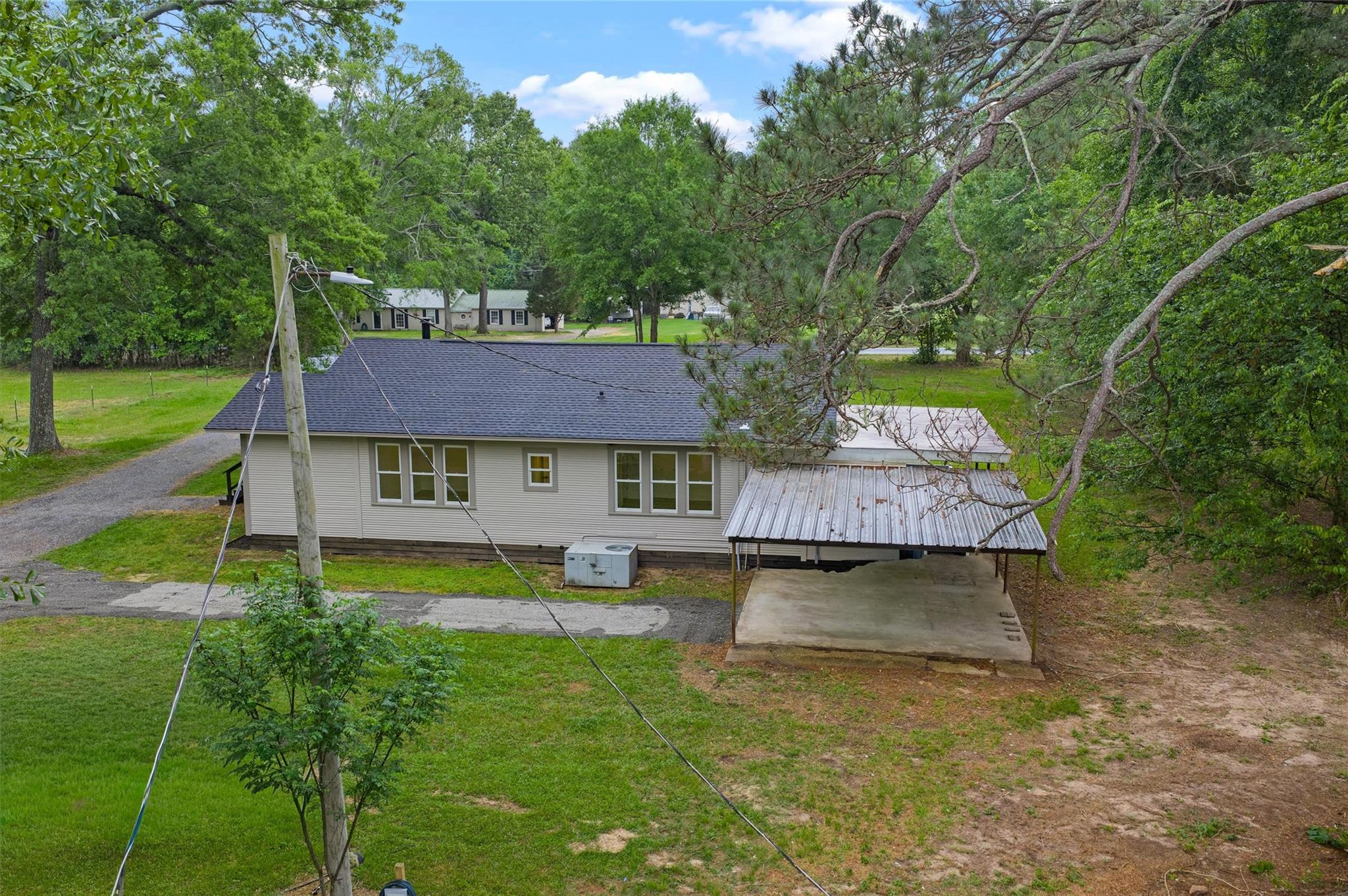 main property photo 17