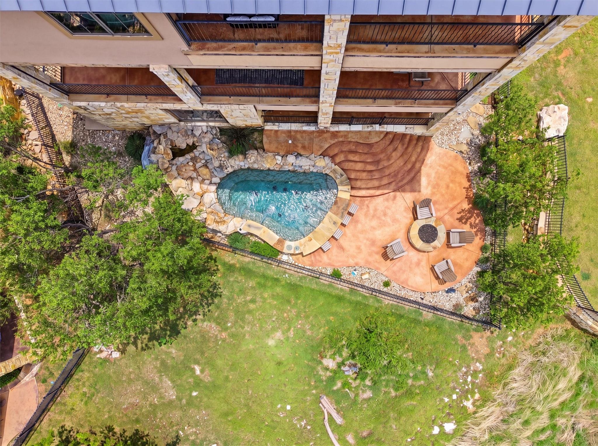 main property photo 35