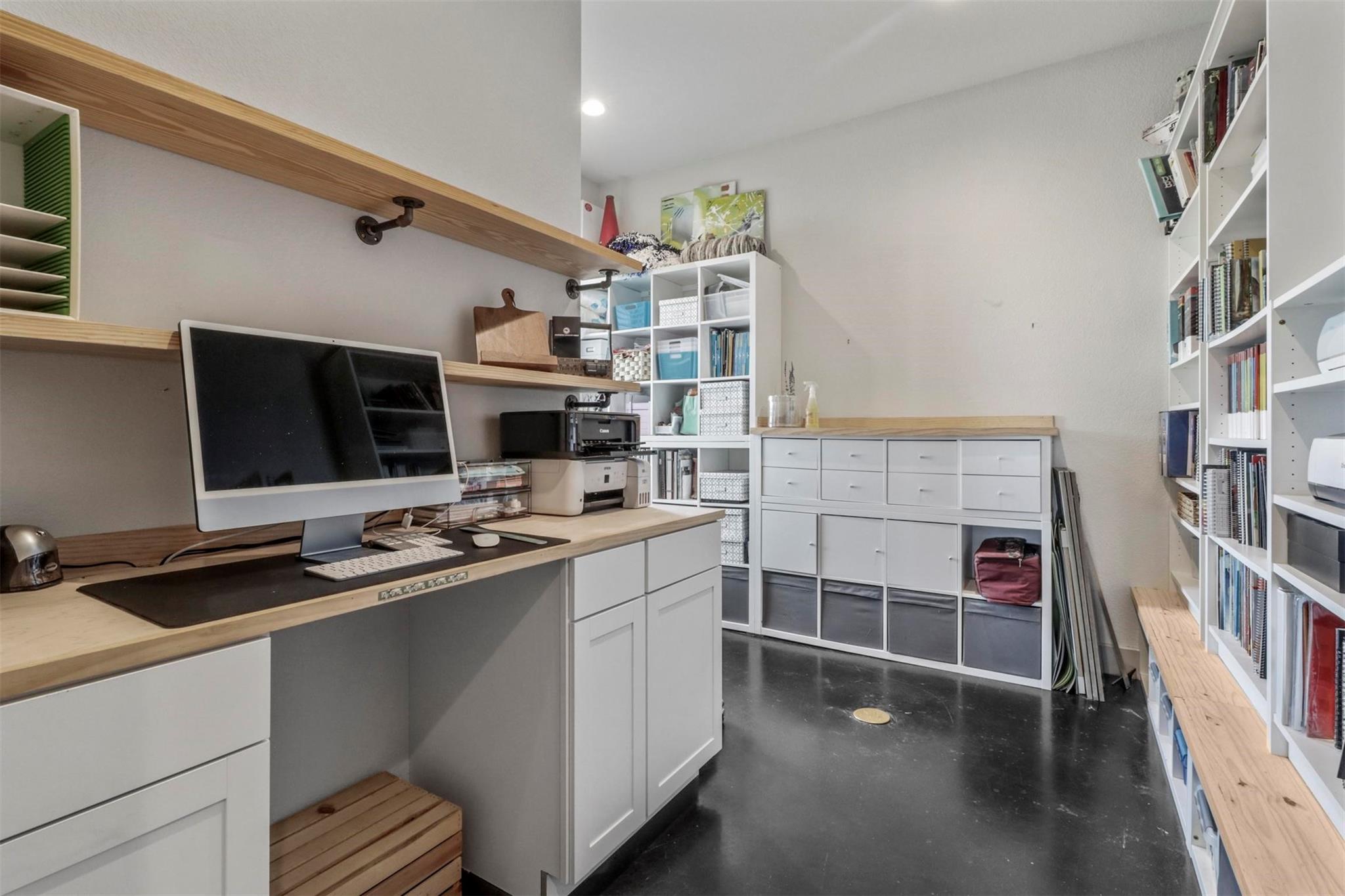 main property photo 20
