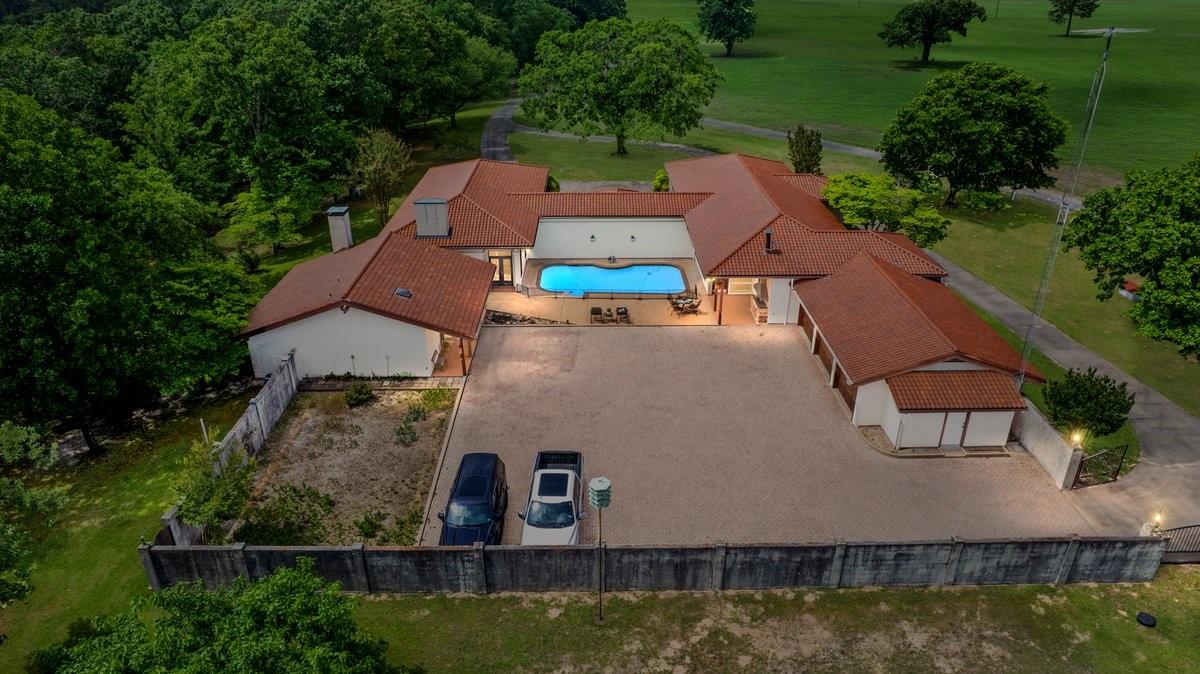main property photo 38