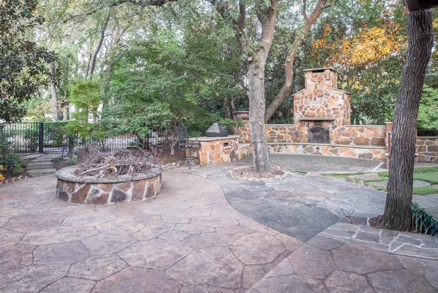 main property photo 12