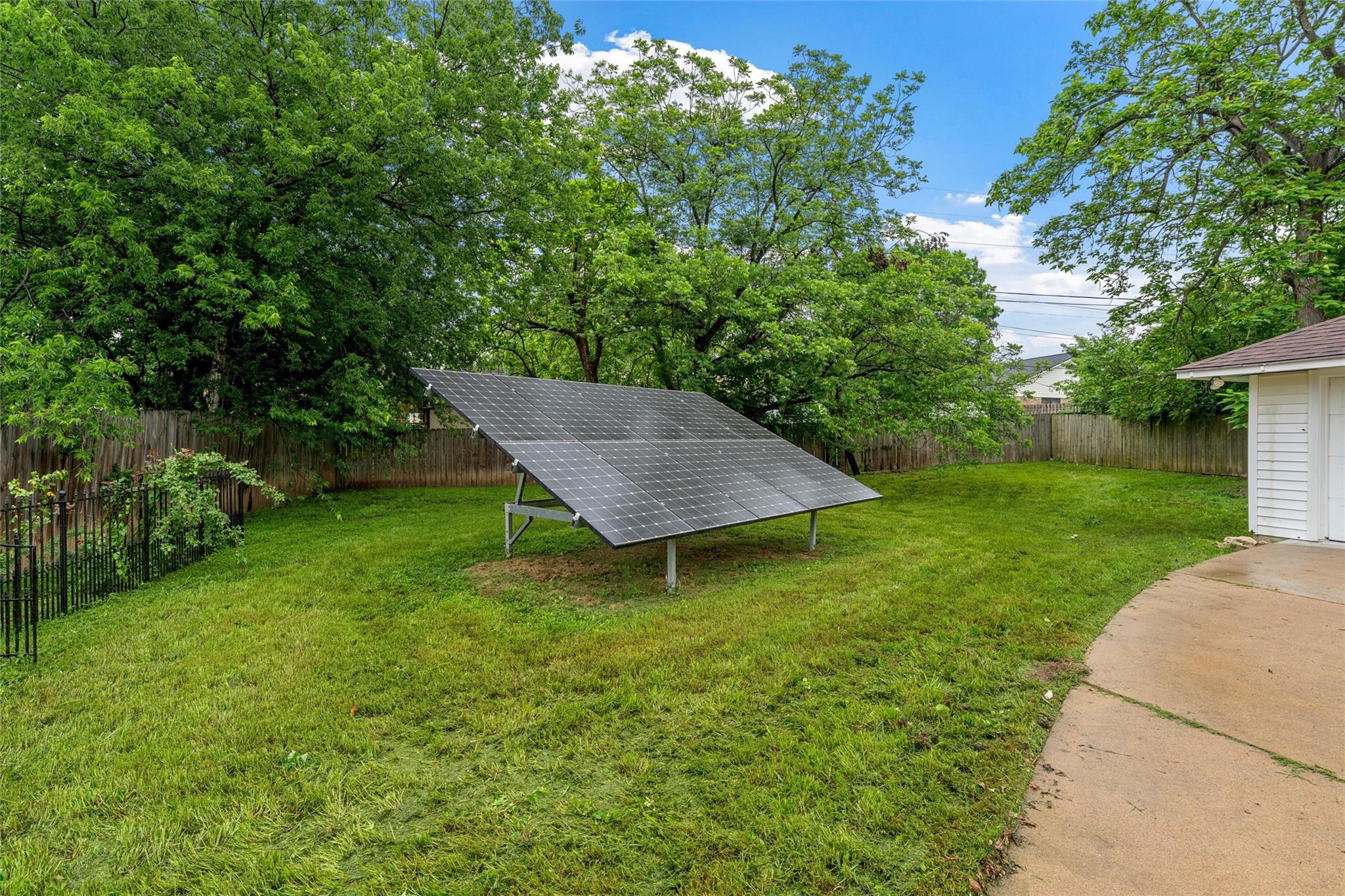 main property photo 24