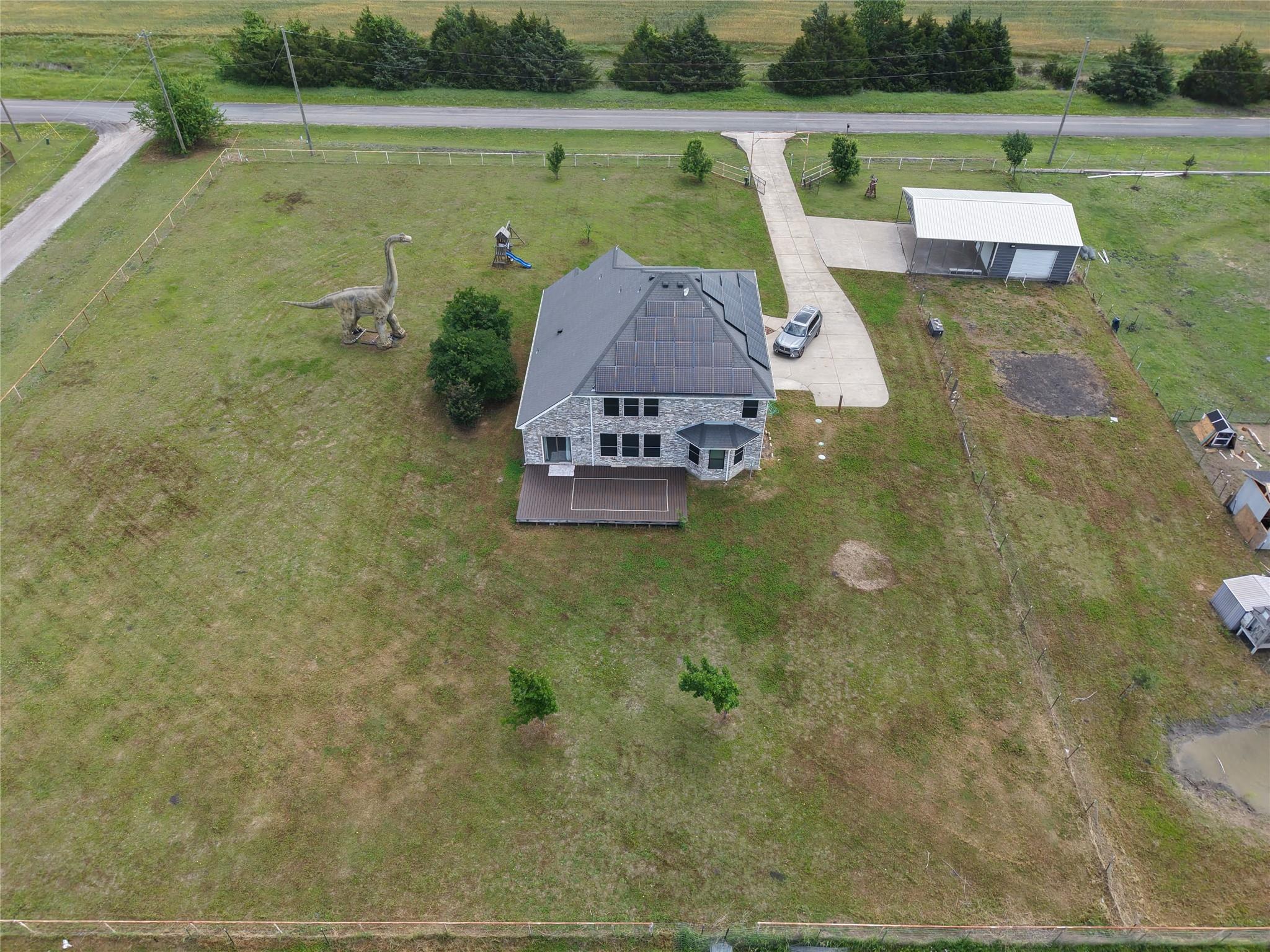 main property photo 23
