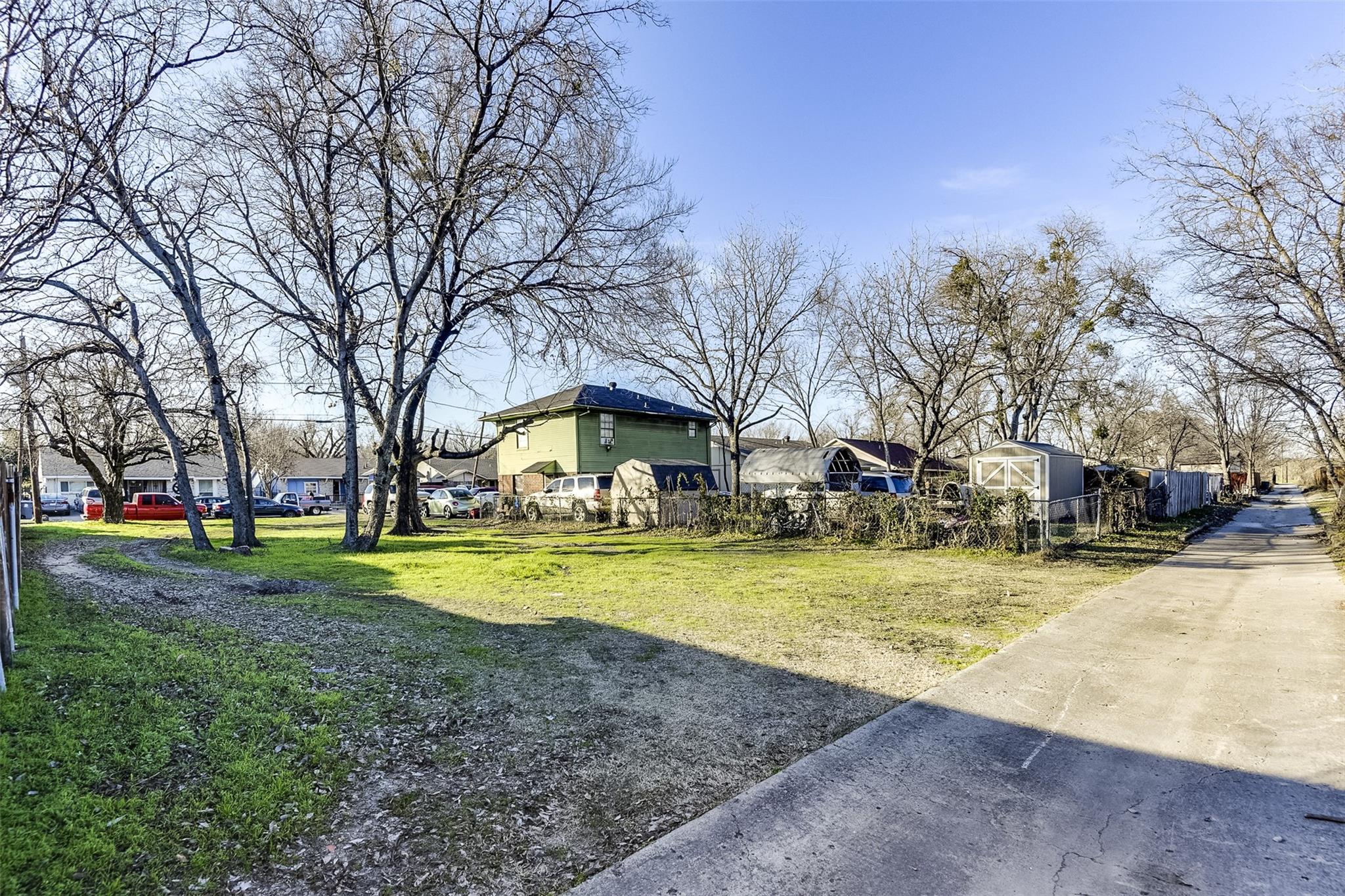 main property photo 4