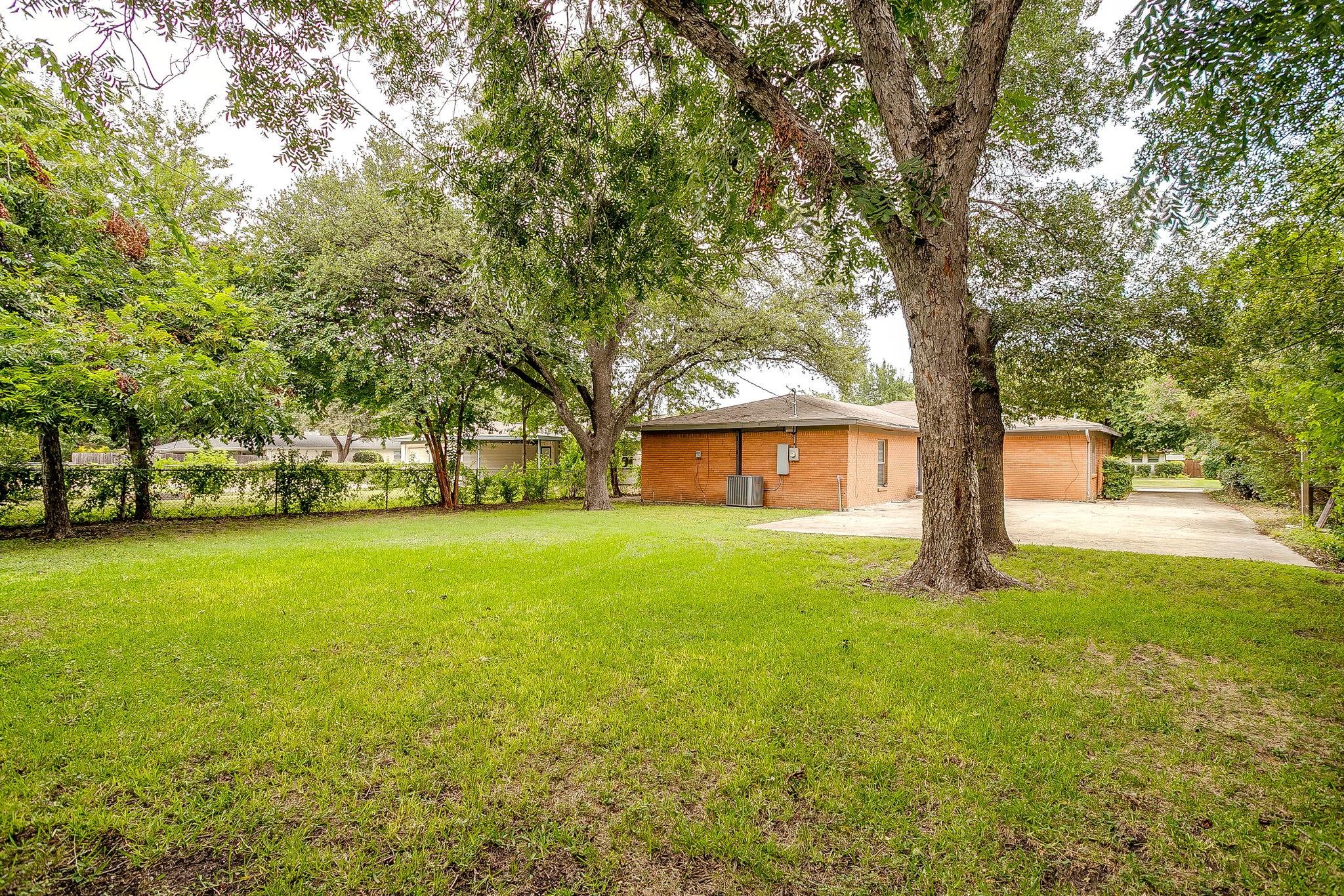 main property photo 30
