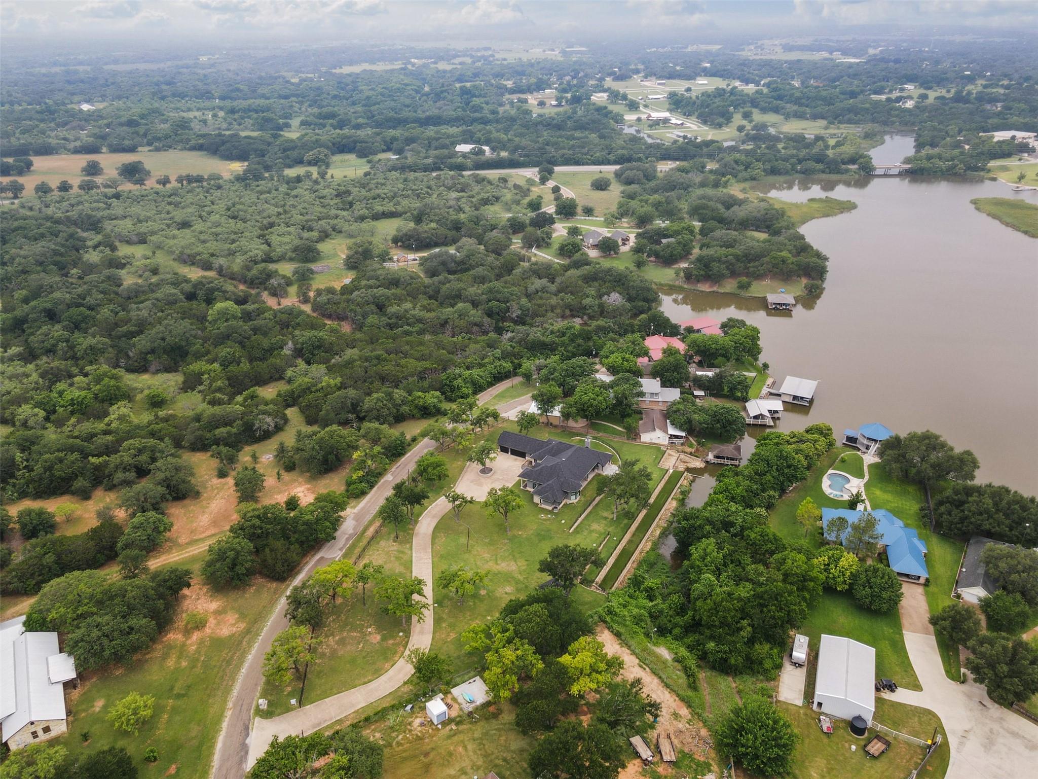 main property photo 34