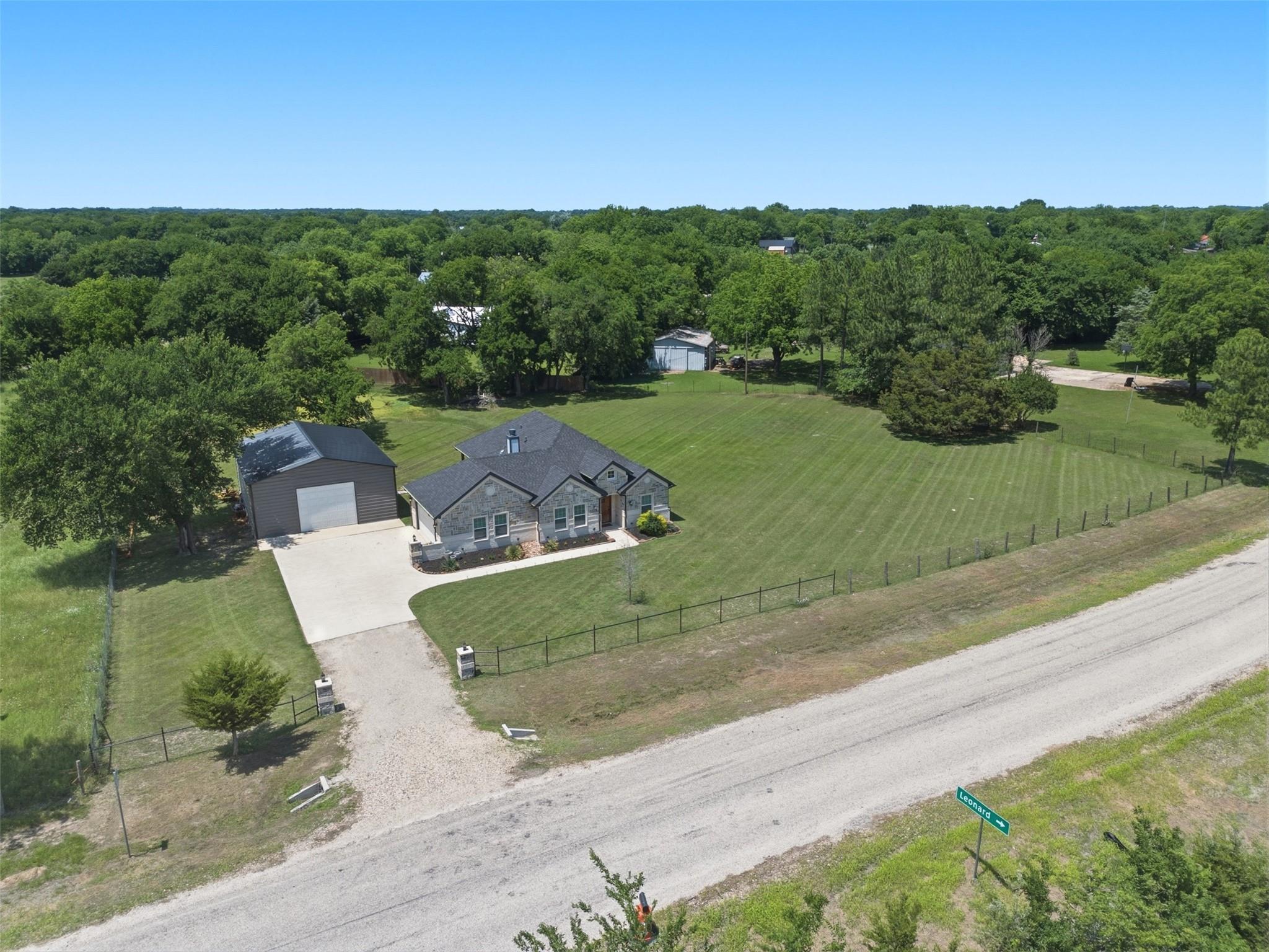 main property photo 32