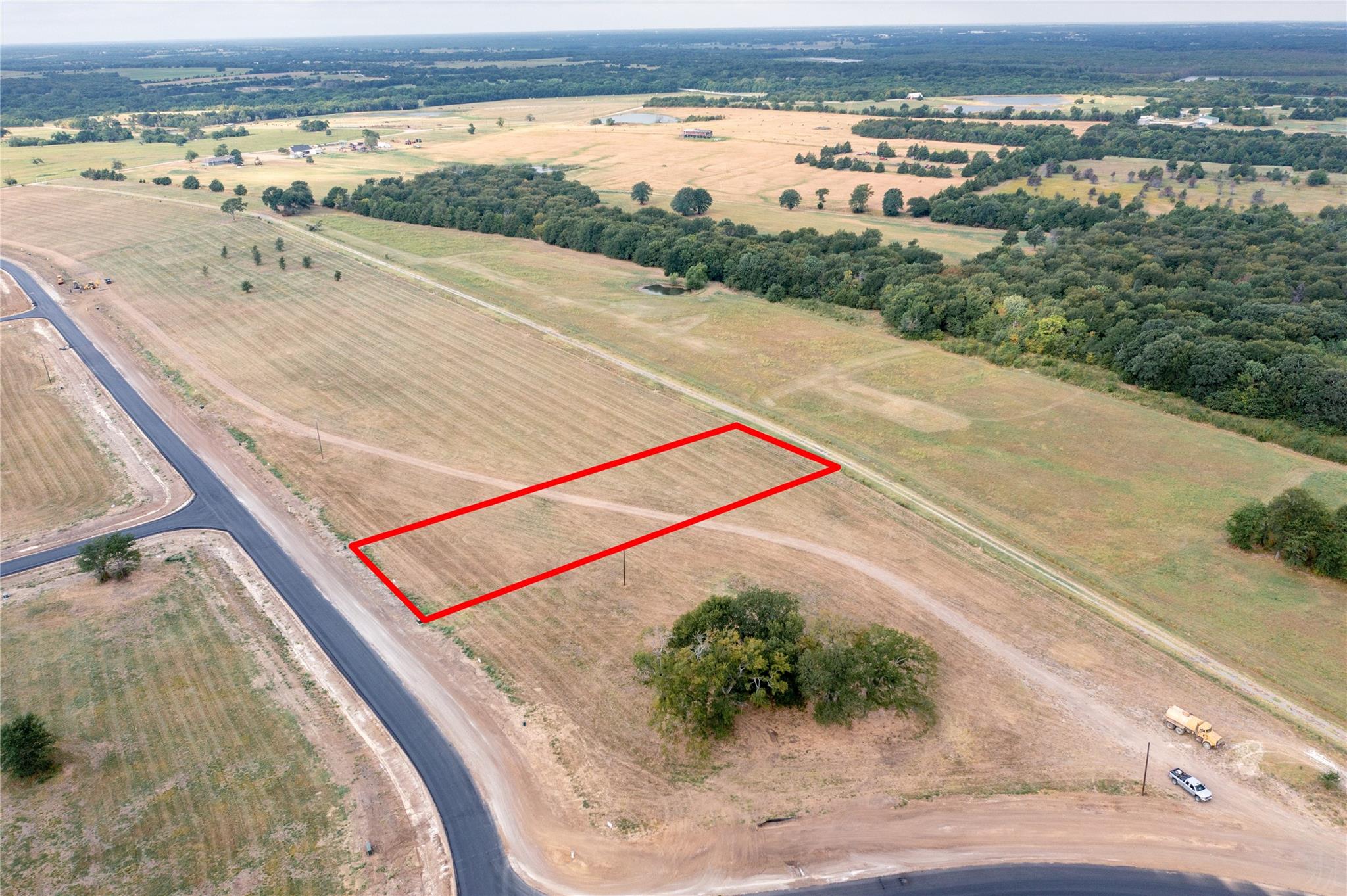 main property photo 9