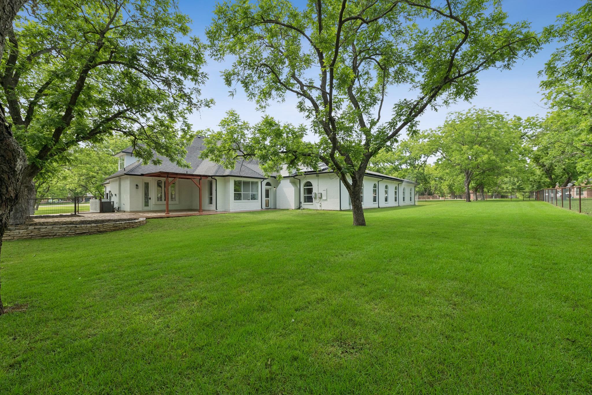 main property photo 25