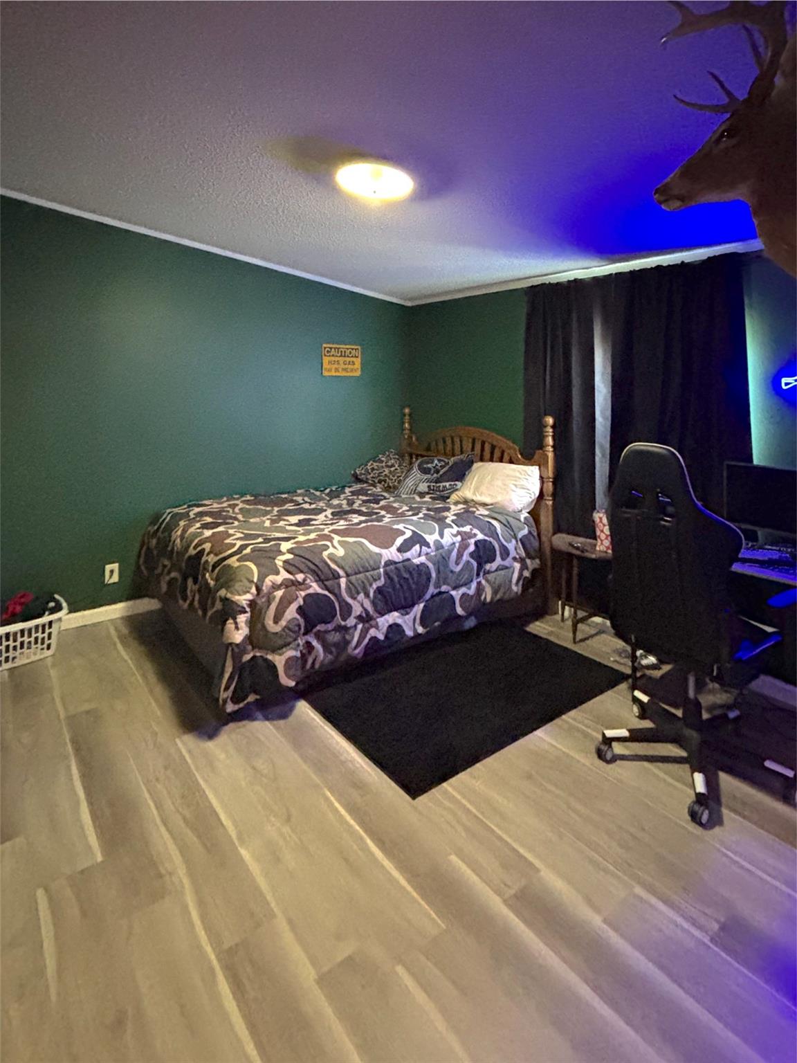 main property photo 25
