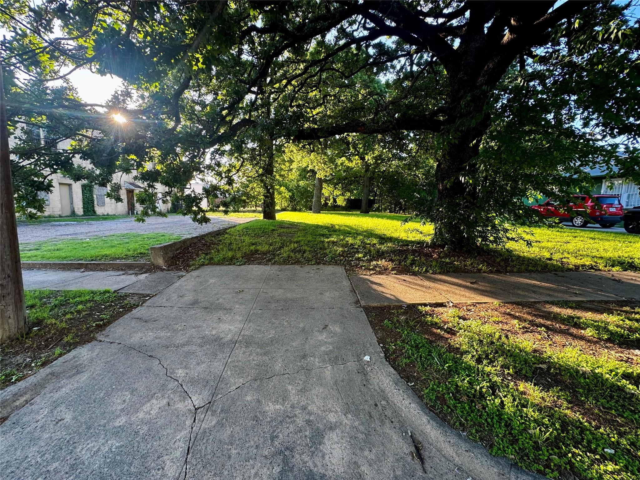 main property photo 10
