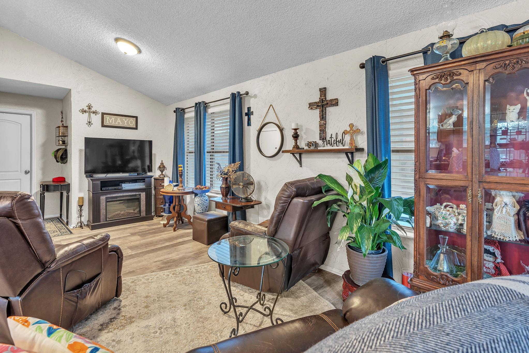 main property photo 19