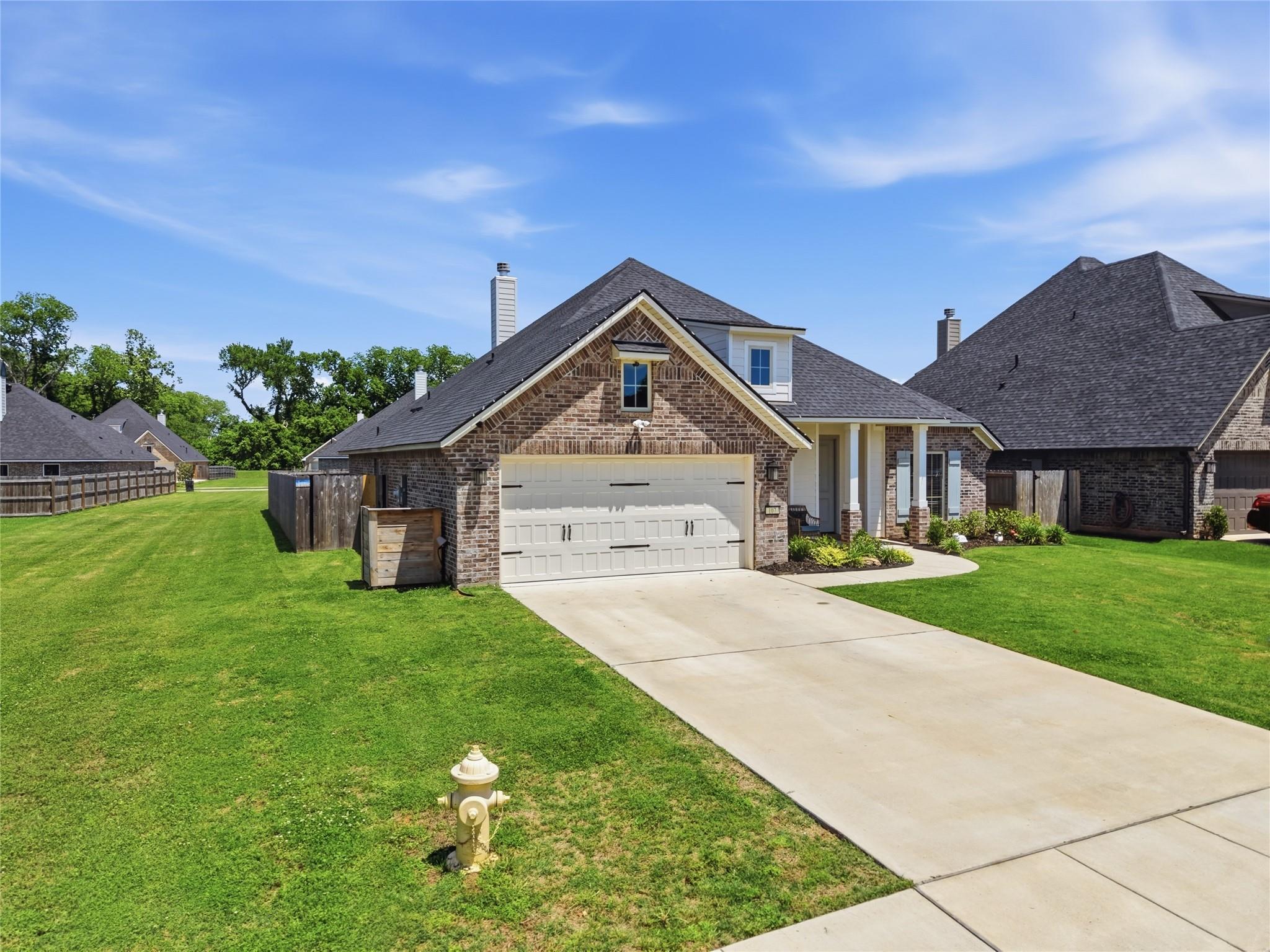 main property photo 3