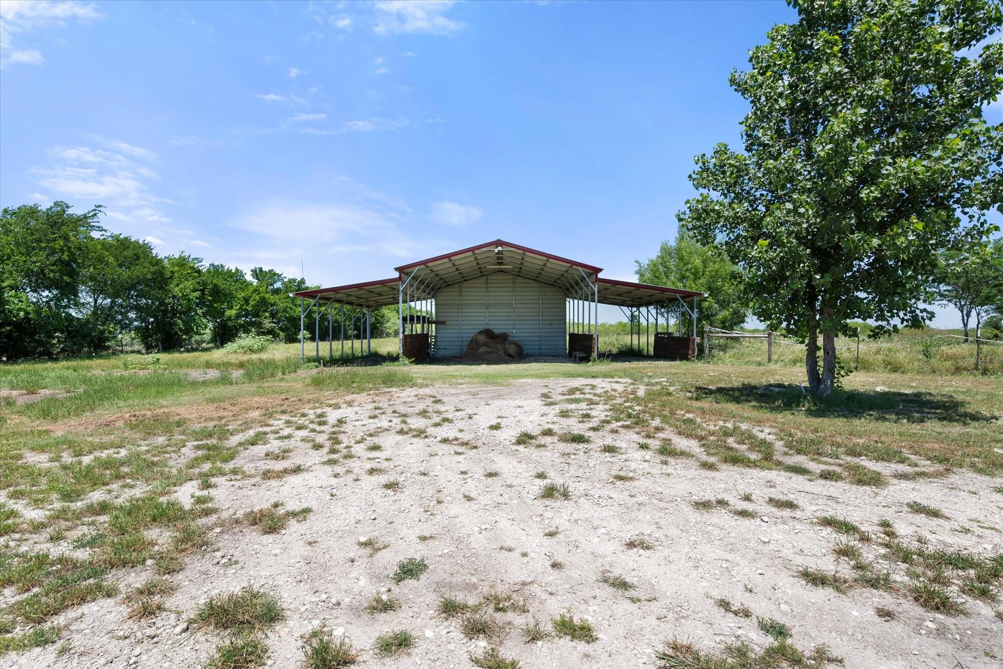 main property photo 22